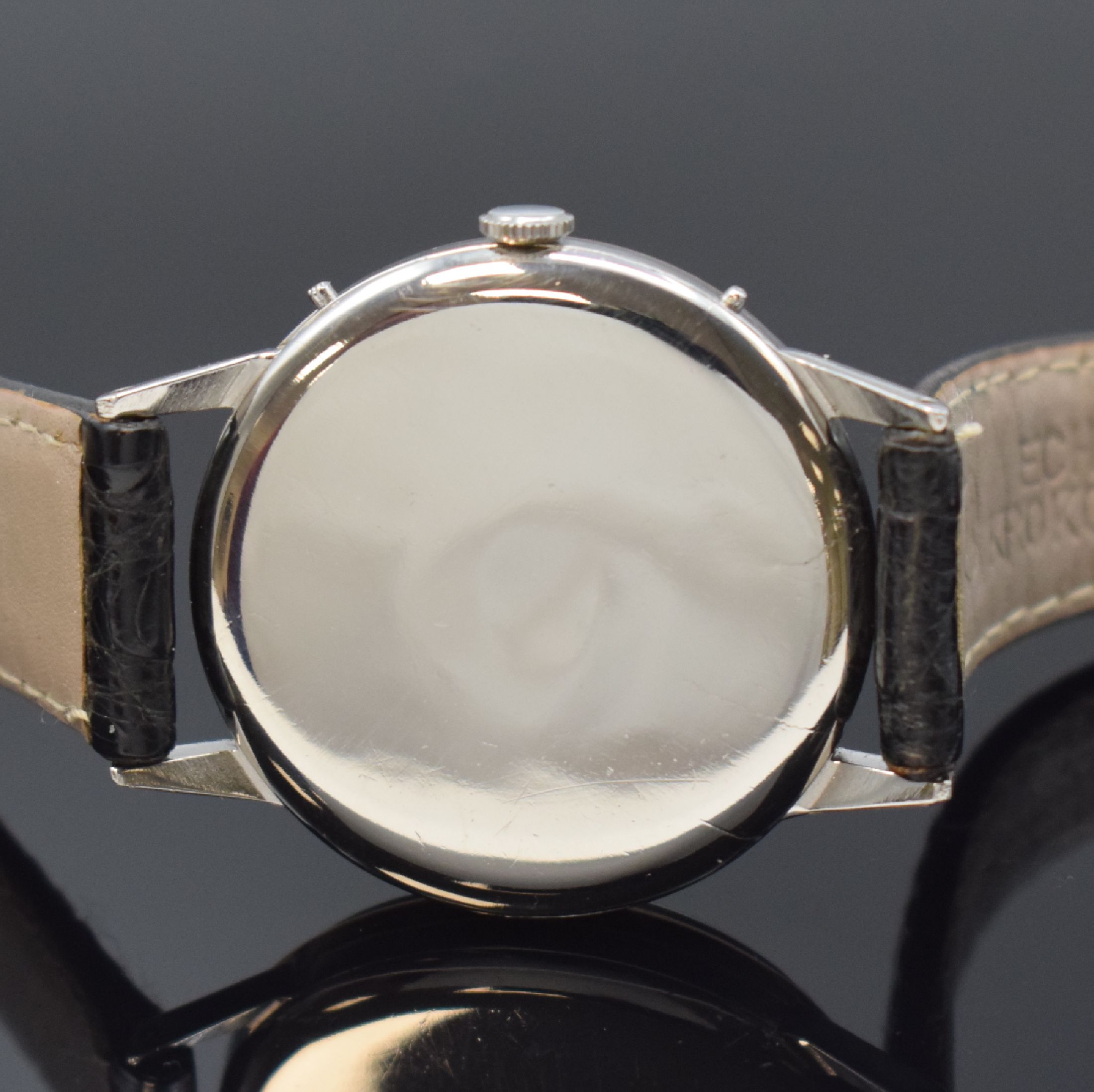 Detail c: MOVADO Herrenarmbanduhr mit Vollkalender in Stahl und Rotgold Referenz 14836, Handaufzug, Schweiz um 1940, 3-teil. Geh., Boden und Glasrand aufgedr., ...