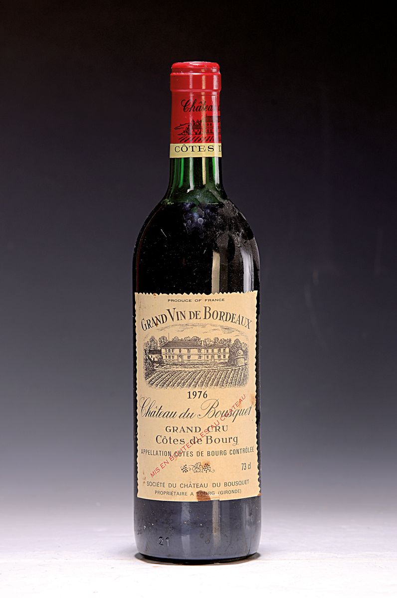 1 Flasche 1976 Chateau du Bosquet, Cotes de Bourges, ca. 730ml, Etikett beschmutzt, Upper Mid Shoulder