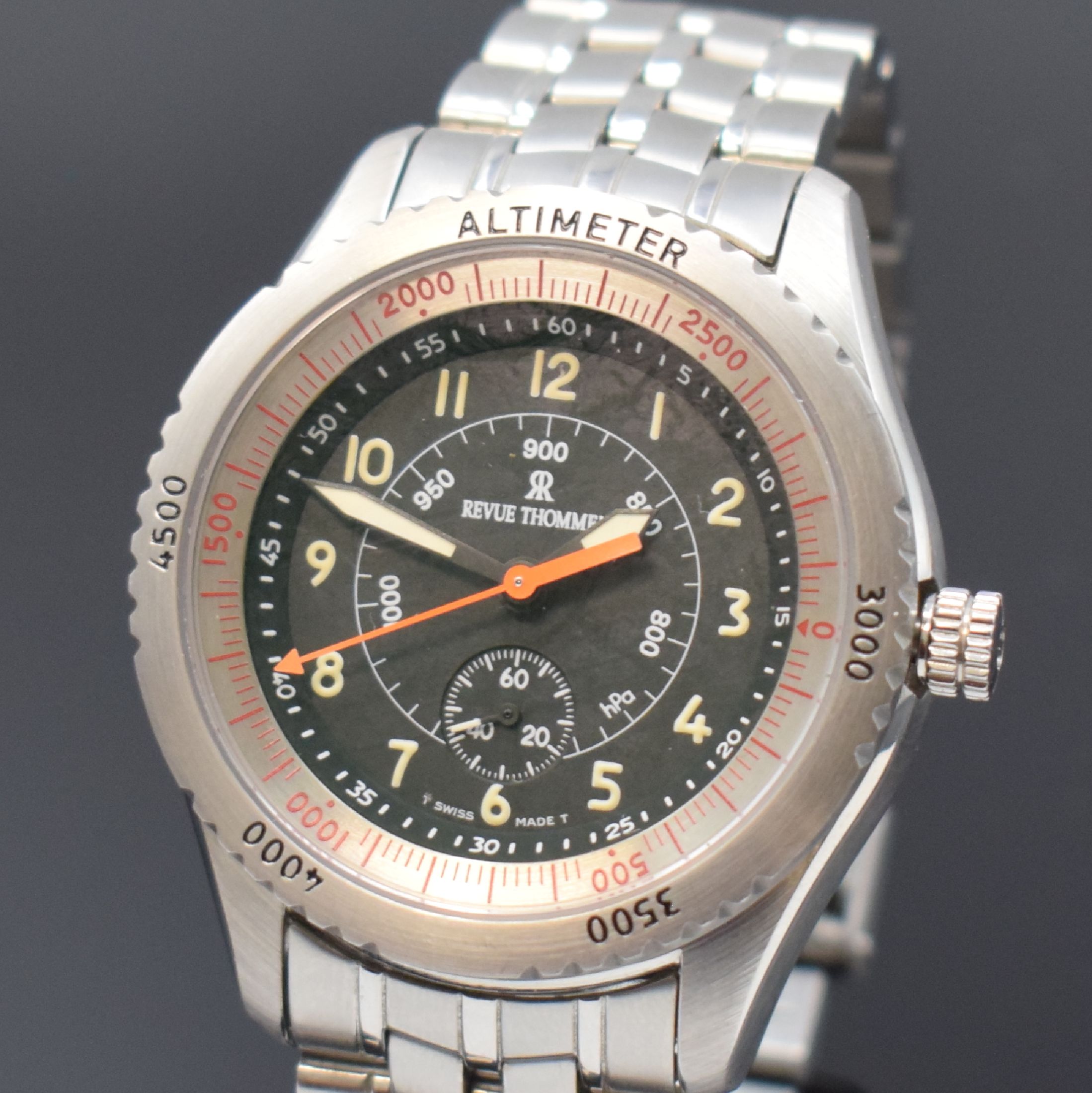 Detail a: REVUE THOMMEN Airspeed Altimeter Herrenarmbanduhr mit Höhenmesser in Stahl Referenz 5310001, Handaufzug, Schweiz um 1990, sat. Geh. inkl. ...