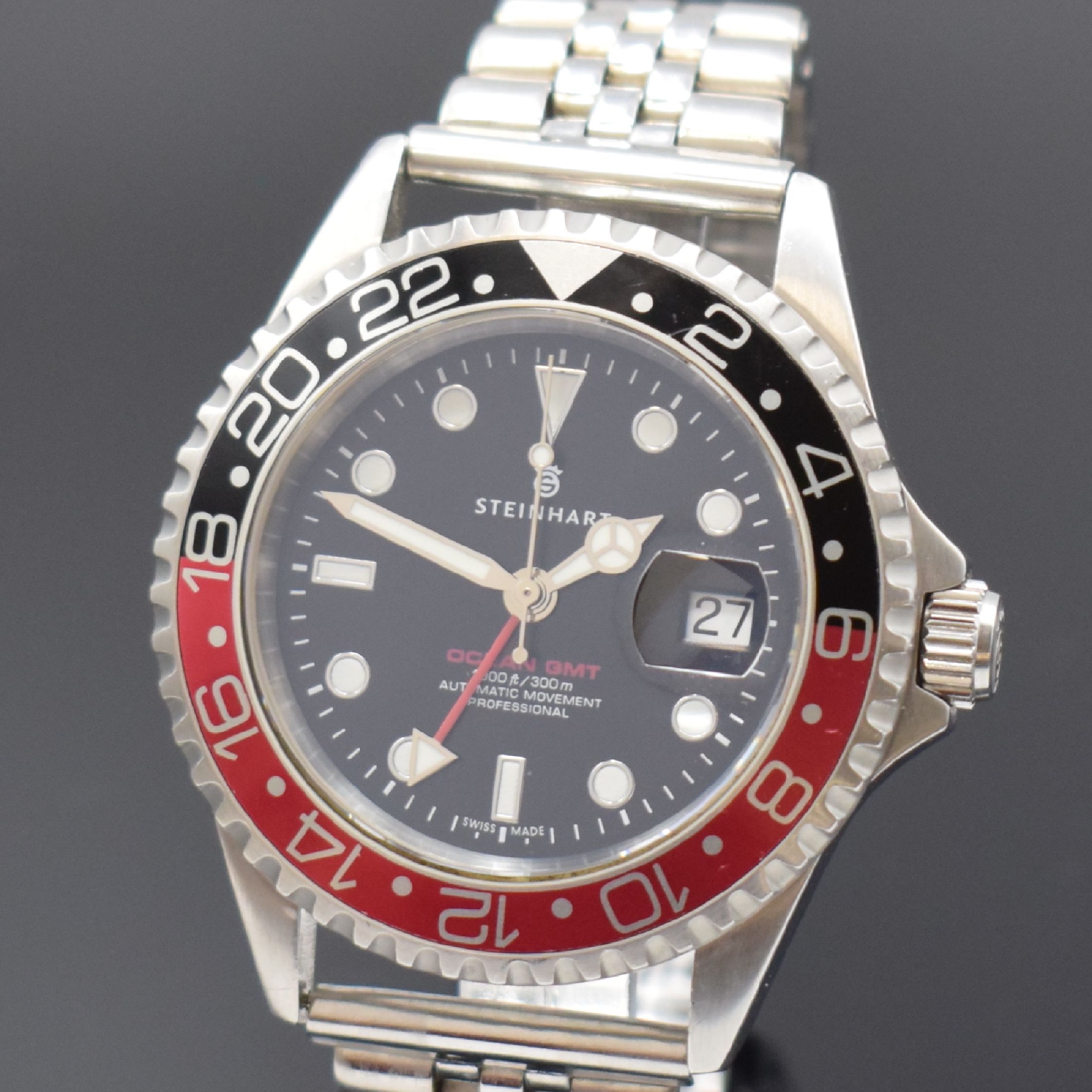 Detail a: STEINHART Ocean GMT sportliche Armbanduhr in Stahl, Automatik, Schweiz um 2020, neutr. Gliederband, Boden und Krone verschr., ab Herst. wasserd., ...