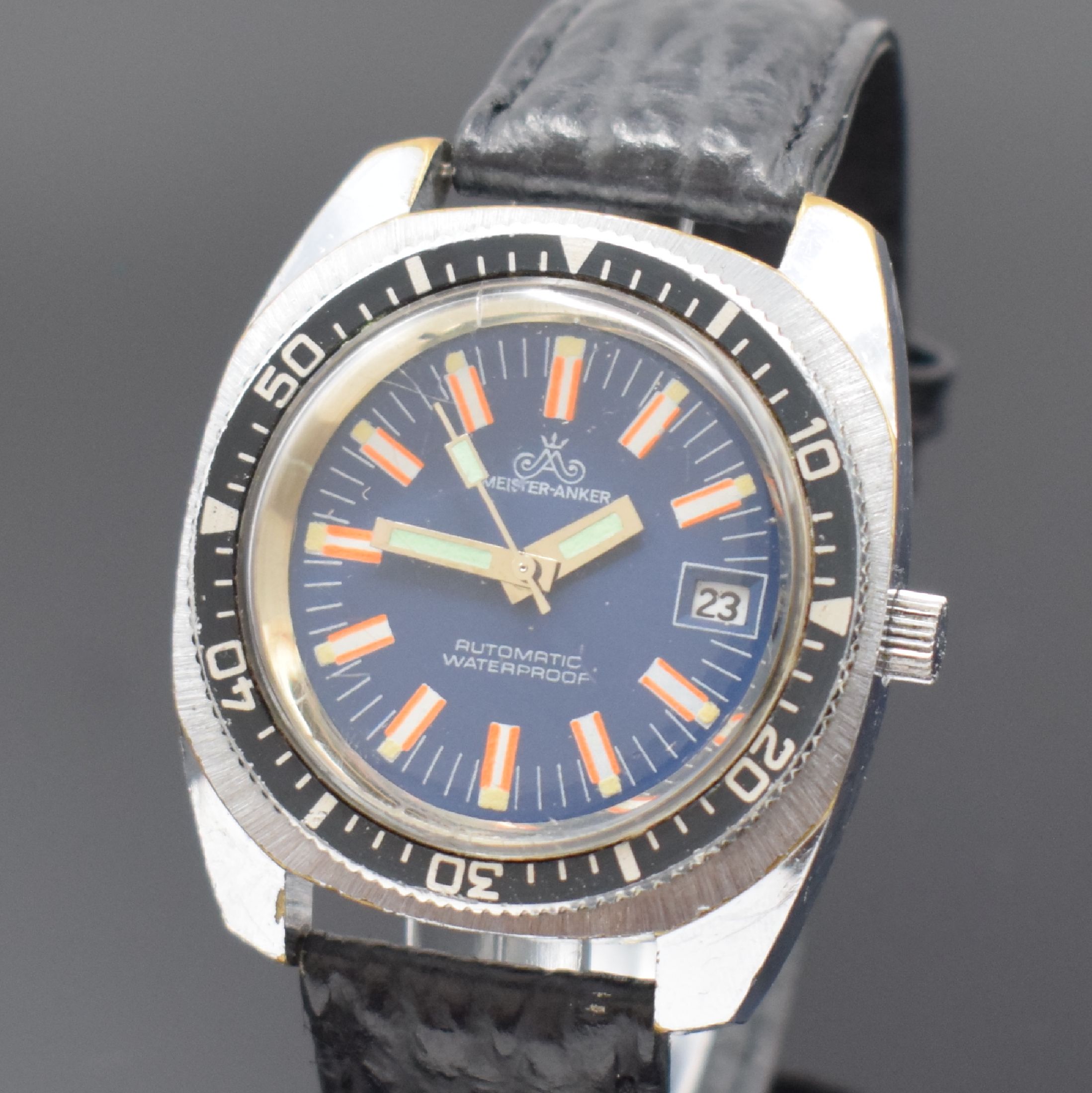 Detail a: GUB / Meisteranker verchromte Armbanduhr mit Drehlünette Kaliber GUB 11-27, Automatik, DDR um 1978, Geh. ber., Edelstahlboden verschr., Lün. m. ...