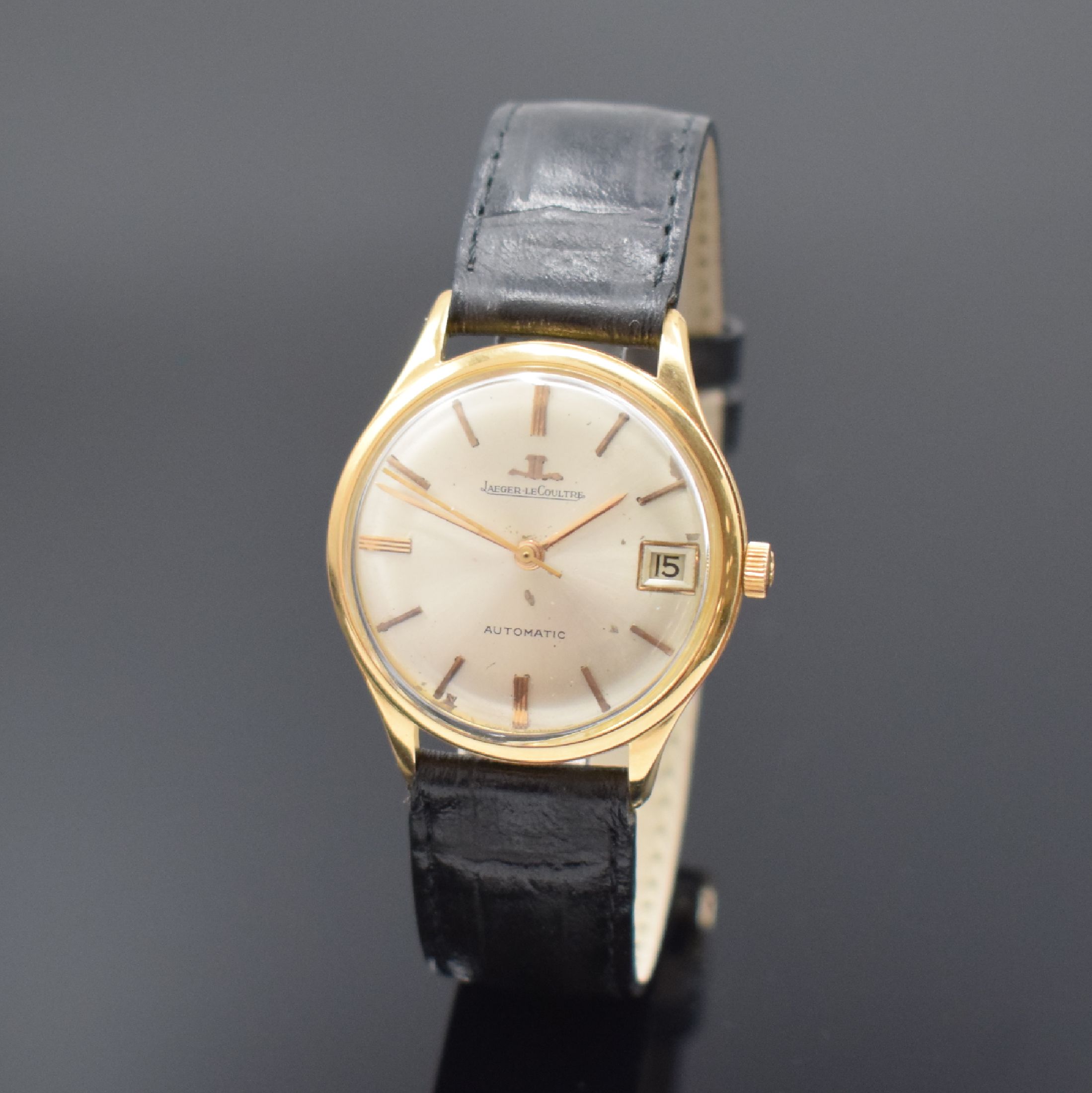 Jaeger-LeCoultre Armbanduhr in RG 750/000, Automatik, Schweiz um 1960, Boden verschr., silb. Zifferbl. m. aufgel. Indizes altersbed. fl., Anz. v. ...