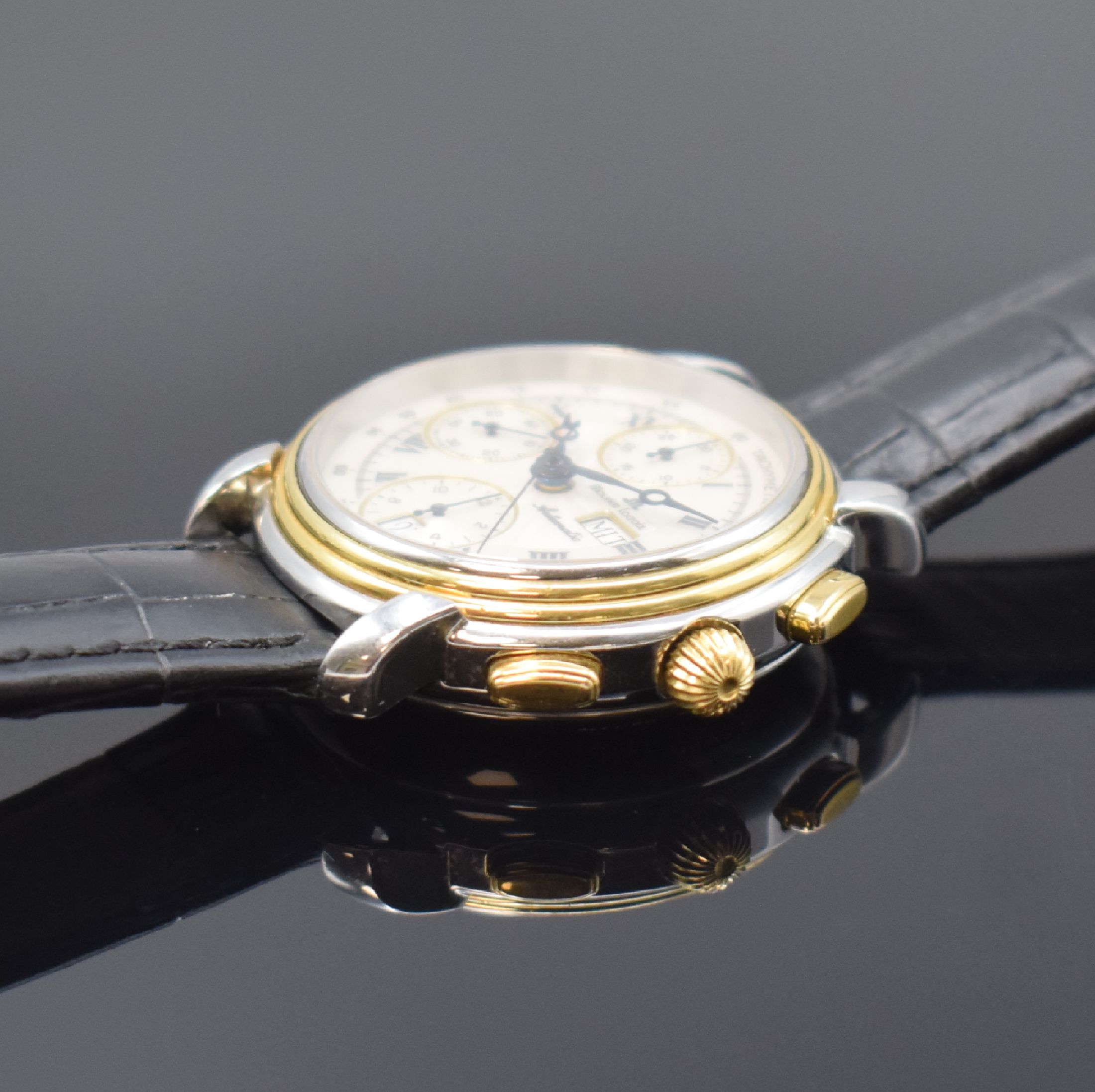 Detail b: MAURICE LACROIX Armbandchronograph, Schweiz um 1995, Automatik, beids. vergl. Stahlgeh. z. T. verg., Boden aufgedr., silb. transluzid lack. ...