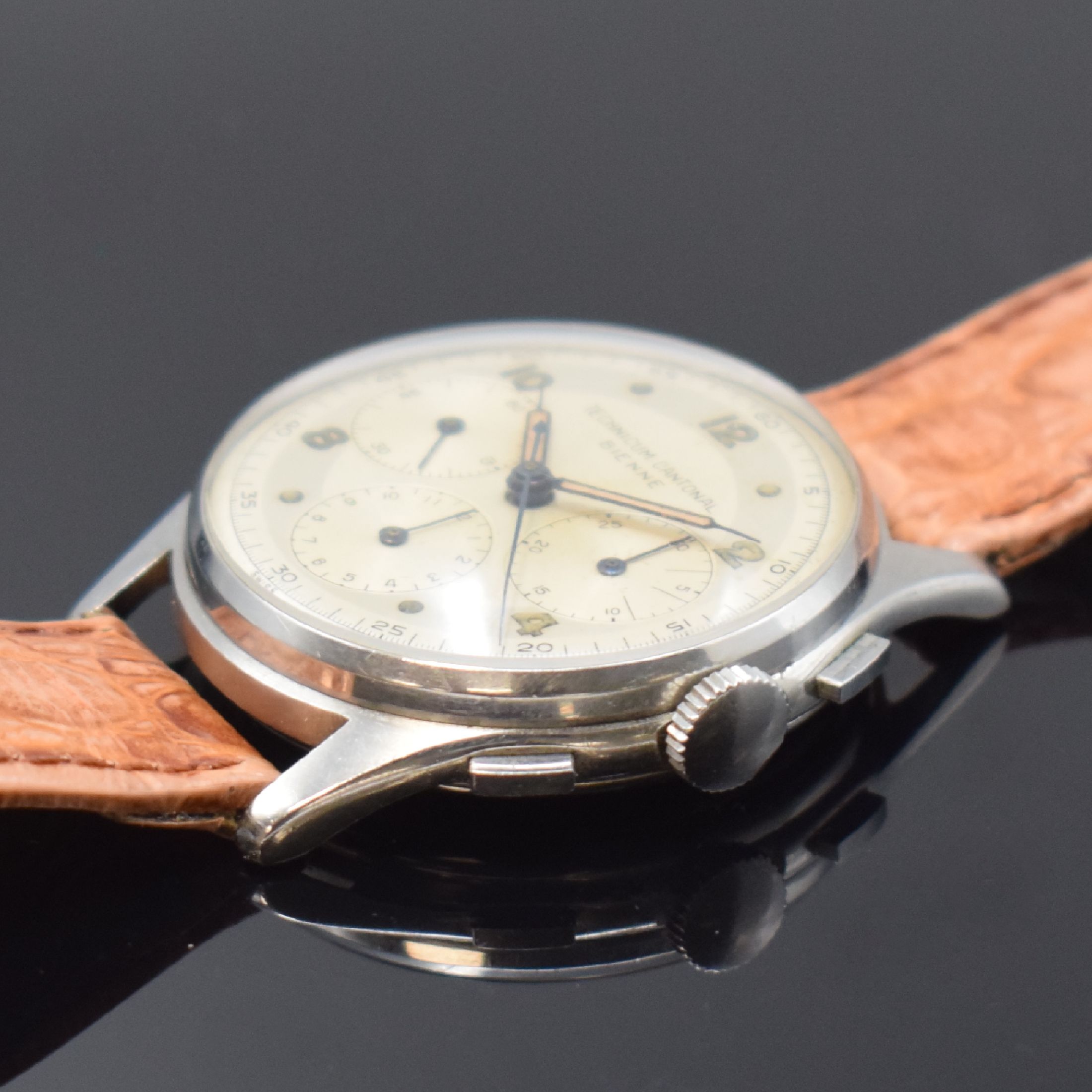 Detail b: TECHNICUM CANTONAL BIENNE sehr seltener Valjoux 72 Armbandchronograph in Stahl, Schweiz um 1950, Handaufzug, 3-tlg. Geh., Boden u. Glasrand aufgedr., ...