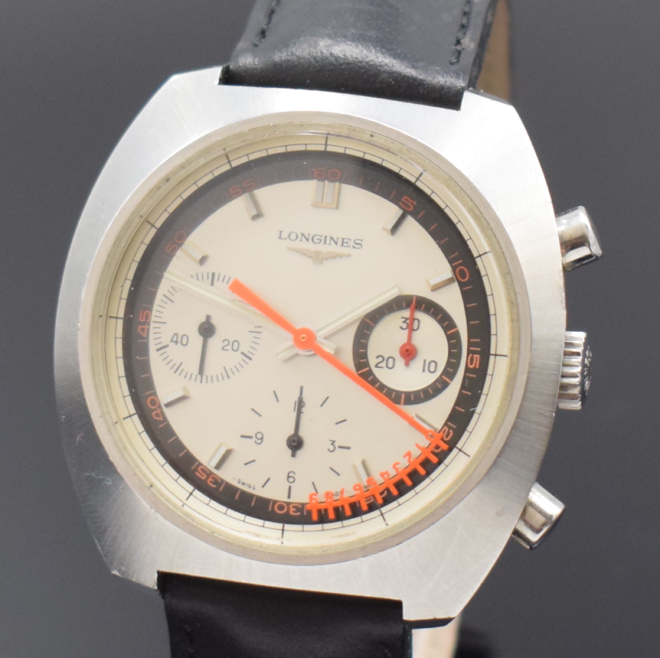Detail a: LONGINES Schaltradchronograph mit Nonius- Zeiger Referenz 8271/1 in Stahl, Schweiz um 1975, Handaufzug, verschr. Geh., orig. Krone, silb. Zifferbl. ...