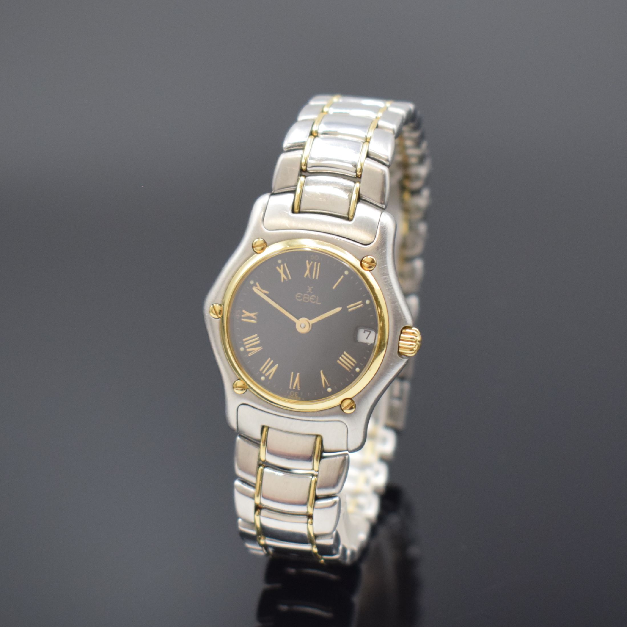 EBEL 1911 Damenarmbanduhr in Stahl/Gold Referenz 188901, Schweiz um 1995, quarz, Boden 4-fach verschr., orig. Gliederband m. Faltschl., 5-fach ...