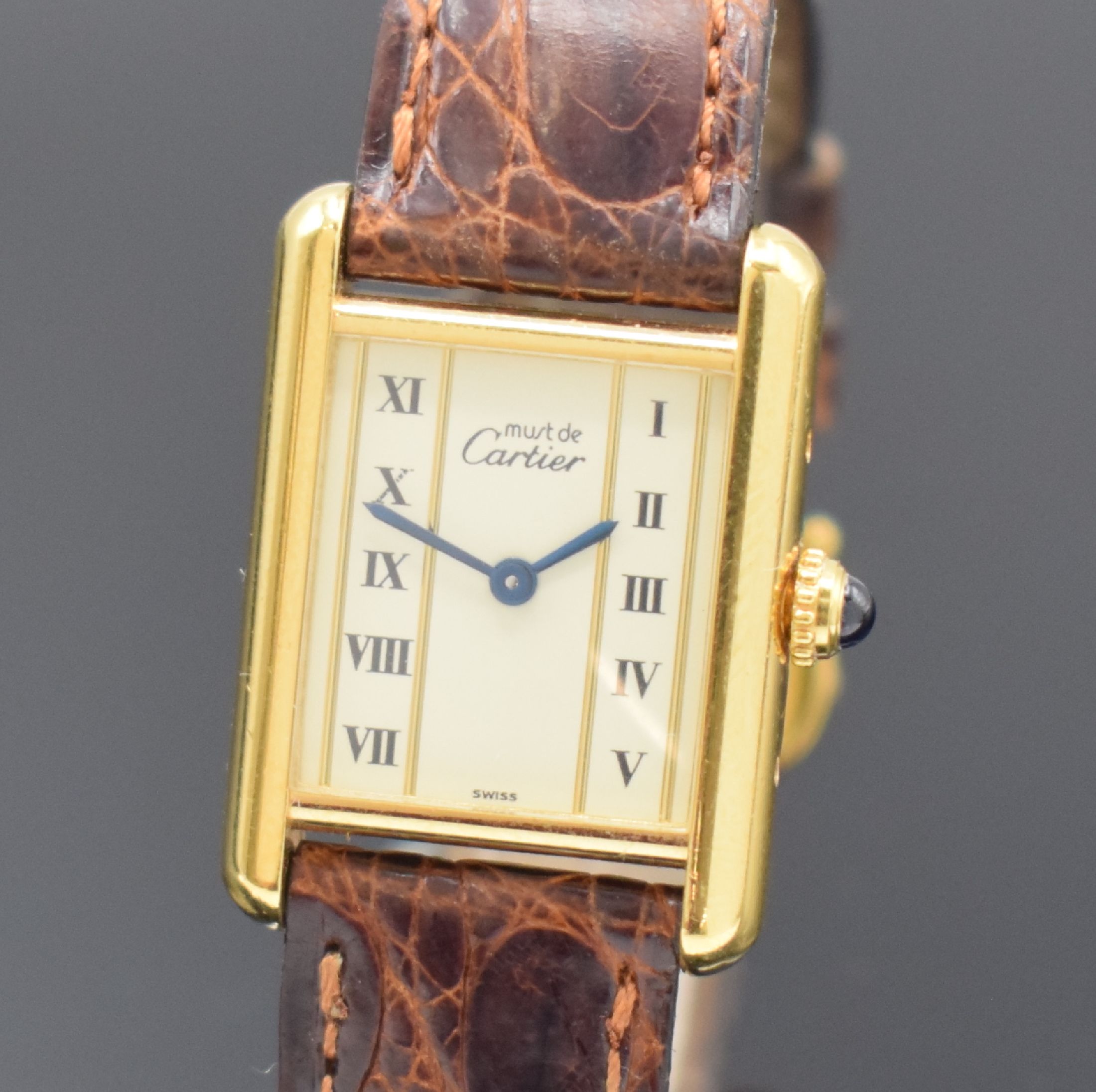 Detail a: CARTIER Paris Damenarmbanduhr Tank Vermeil Referenz 5057001, Schweiz 1990er Jahre, verg. Silbergeh. inkl. orig. Lederband m. orig. Dornschl., quarz, ...