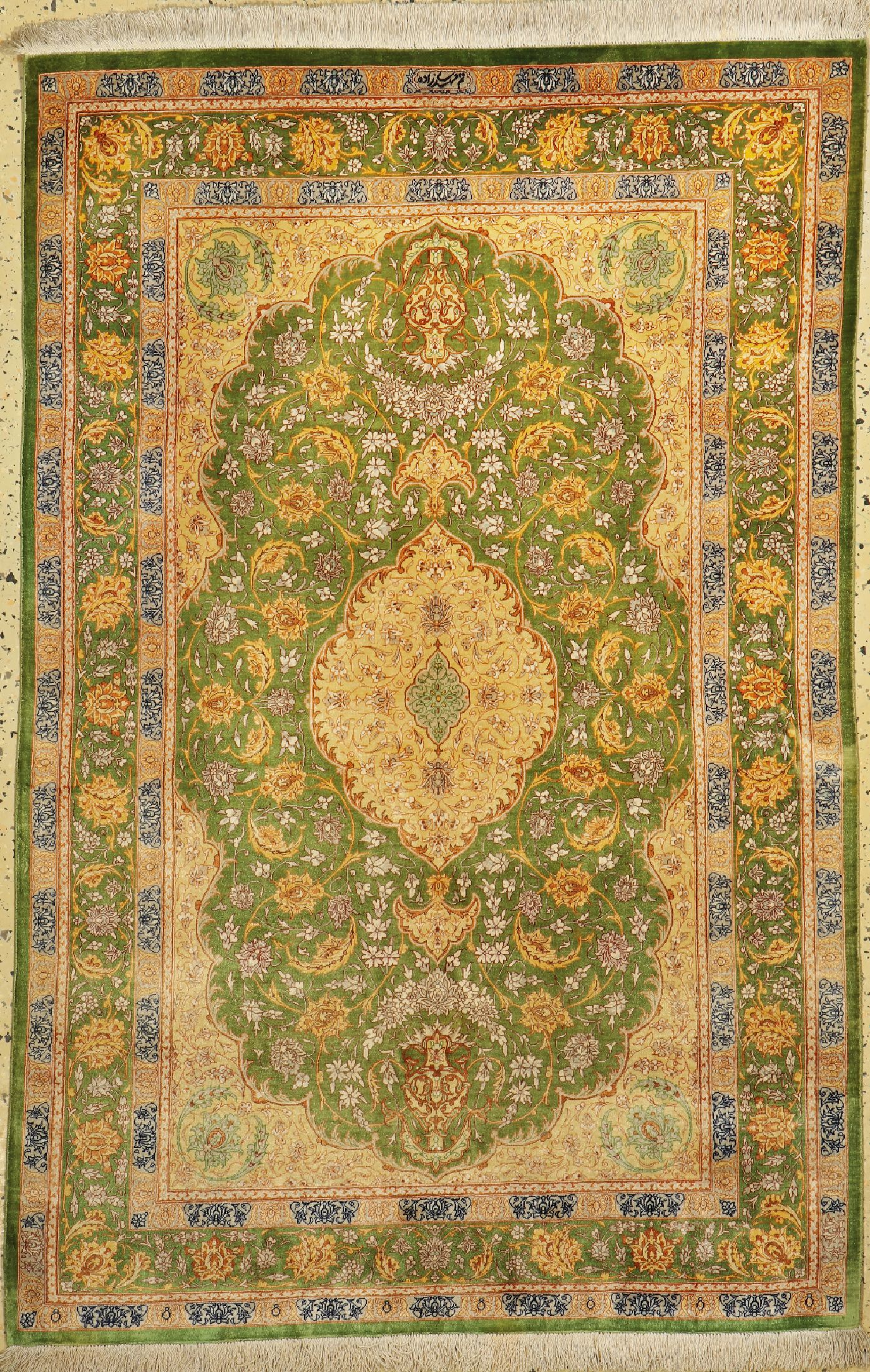Ghom Seide fein, signiert, Persien, ca. 50 Jahre, reine Naturseide, ca. 151 x 100 cm, ca.1,0 Mio. Kn/qm, gereinigt, EHZ: 1-2.