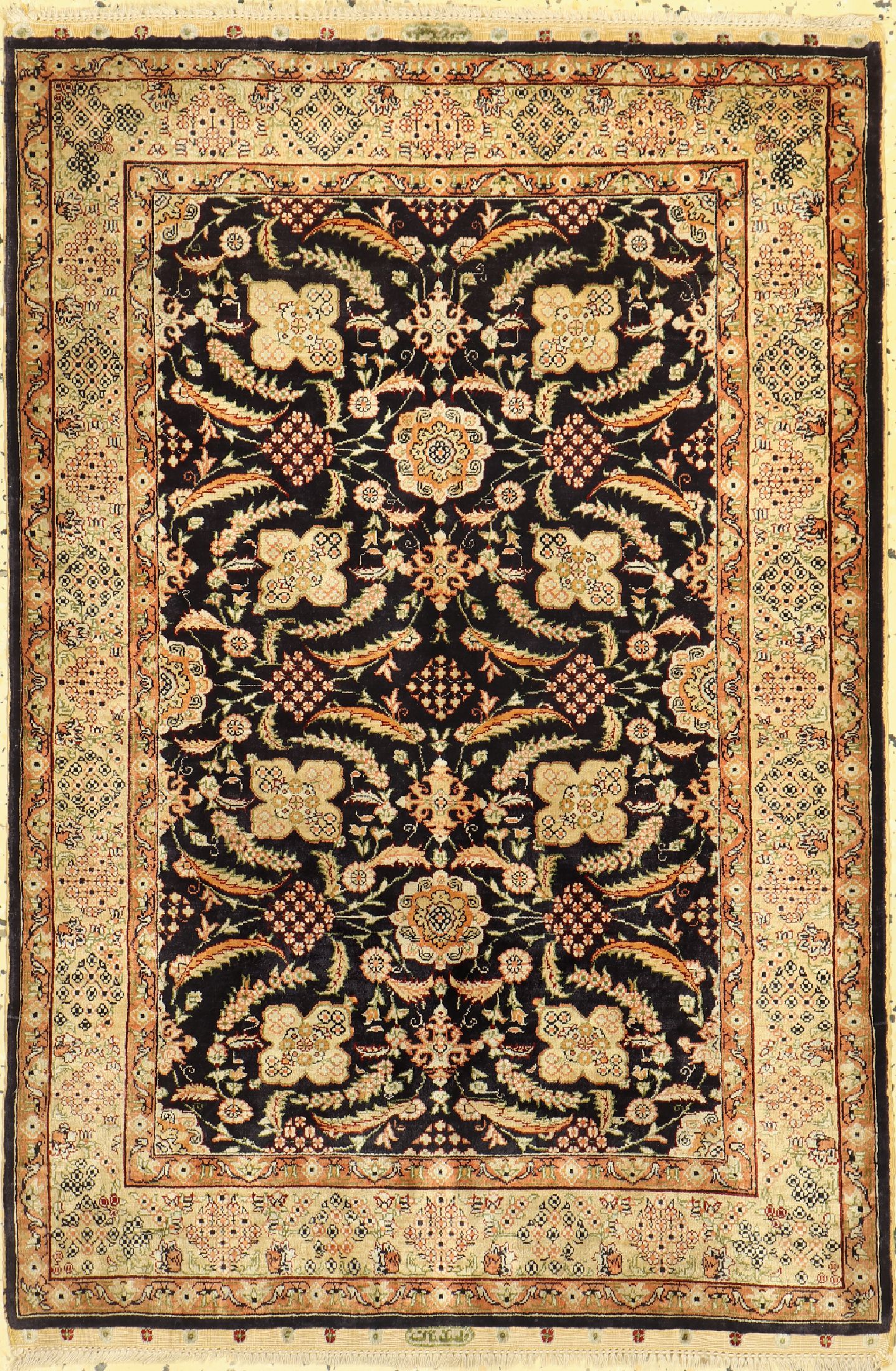 Hereke Seide fein signiert, Türkei, ca. 50 Jahre, reine Naturseide, ca. 93 x 62 cm, EHZ: 1-2