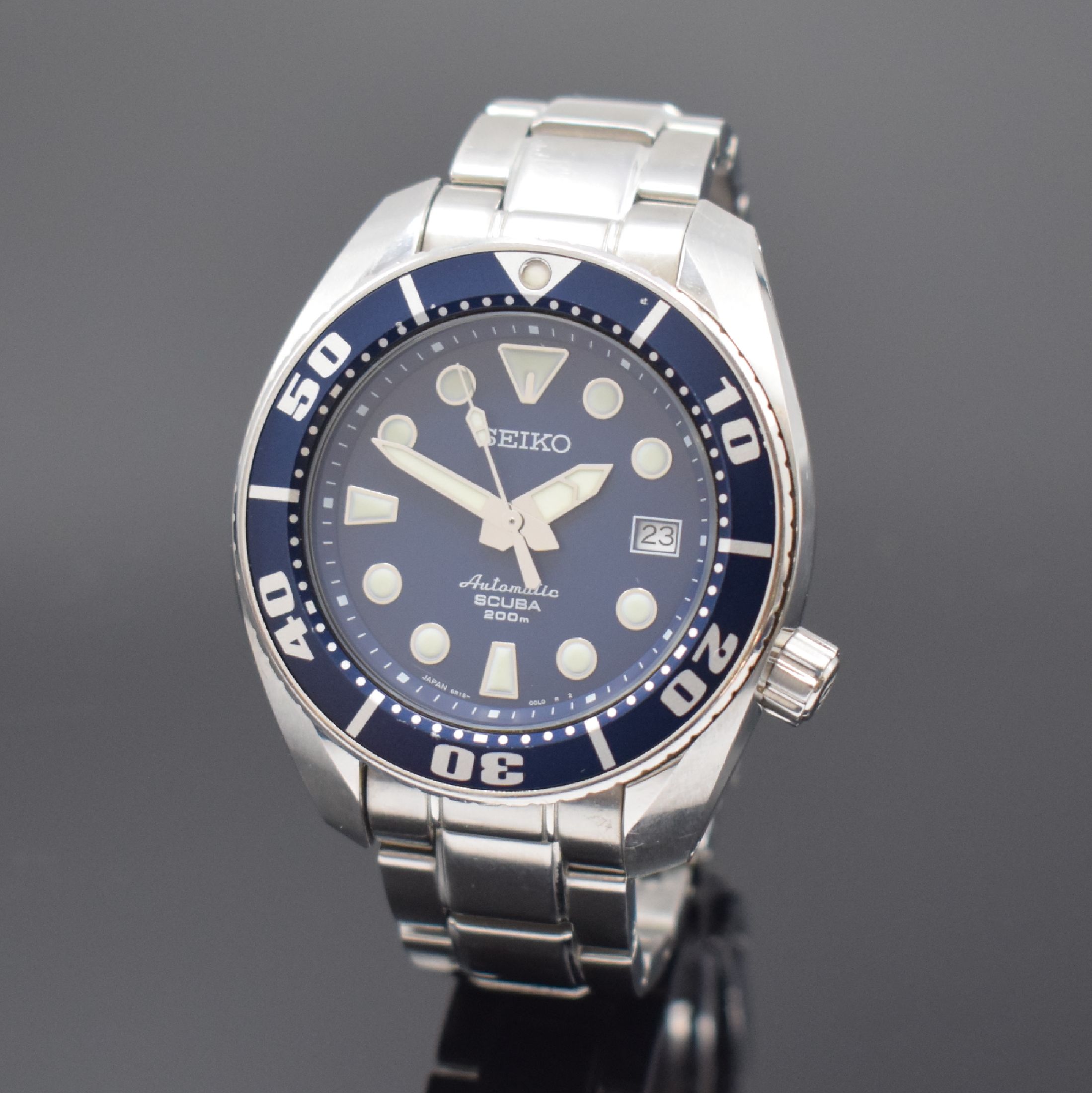 SEIKO Scuba Automatic Taucheruhr in Stahl/ Stahlband, Japan um 2010, massives Geh. Ref. 6R15-00G0 am orig. Stahlband m. Faltschl., Boden u. Krone ...