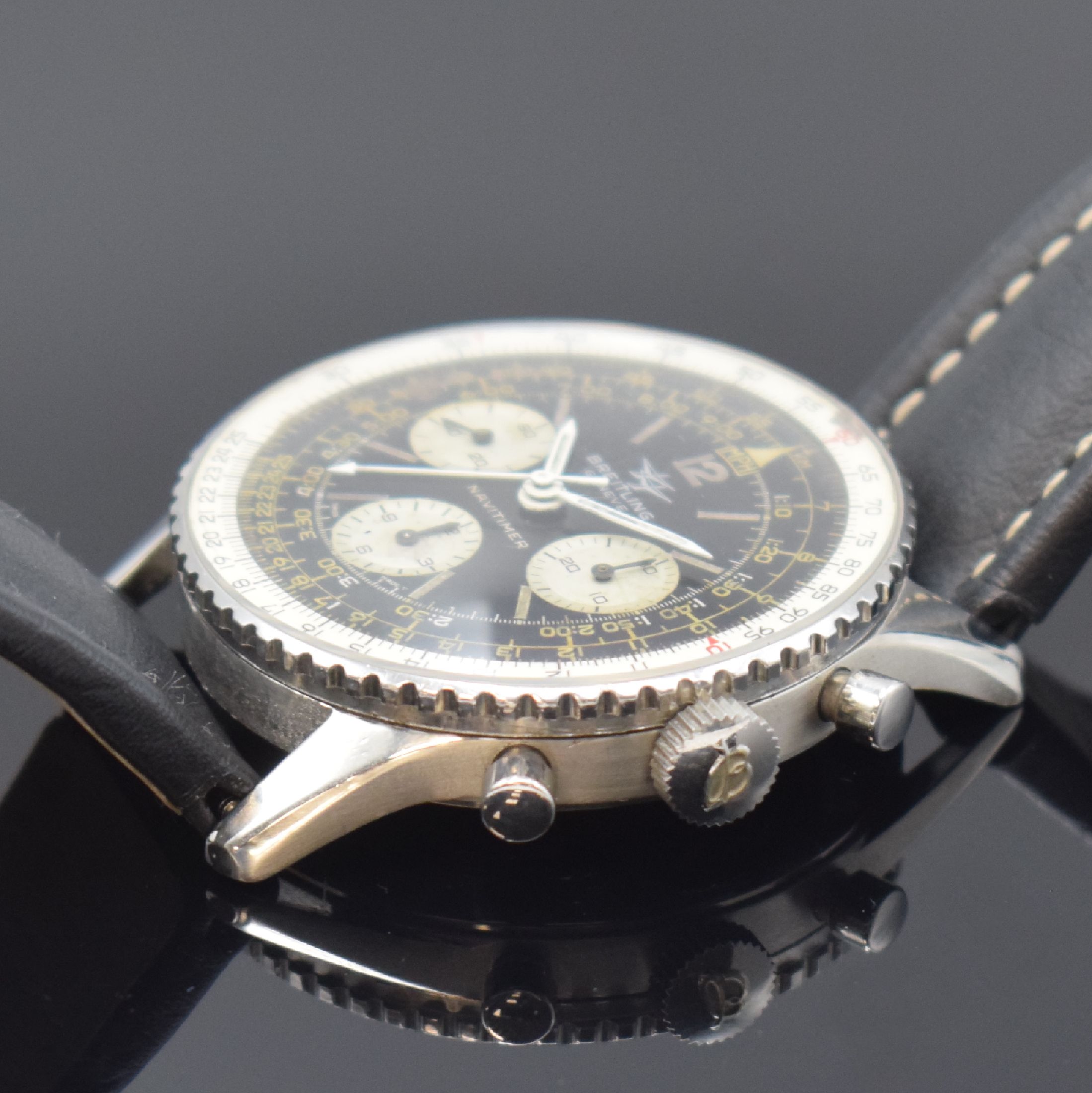 Detail c: BREITLING Navitimer Fliegerchronograph Referenz 806 in Stahl, Schweiz um 1964, Handaufzug, gedr. Geh., beids. drehb. Rechenschieber-Lünette, orig. ...