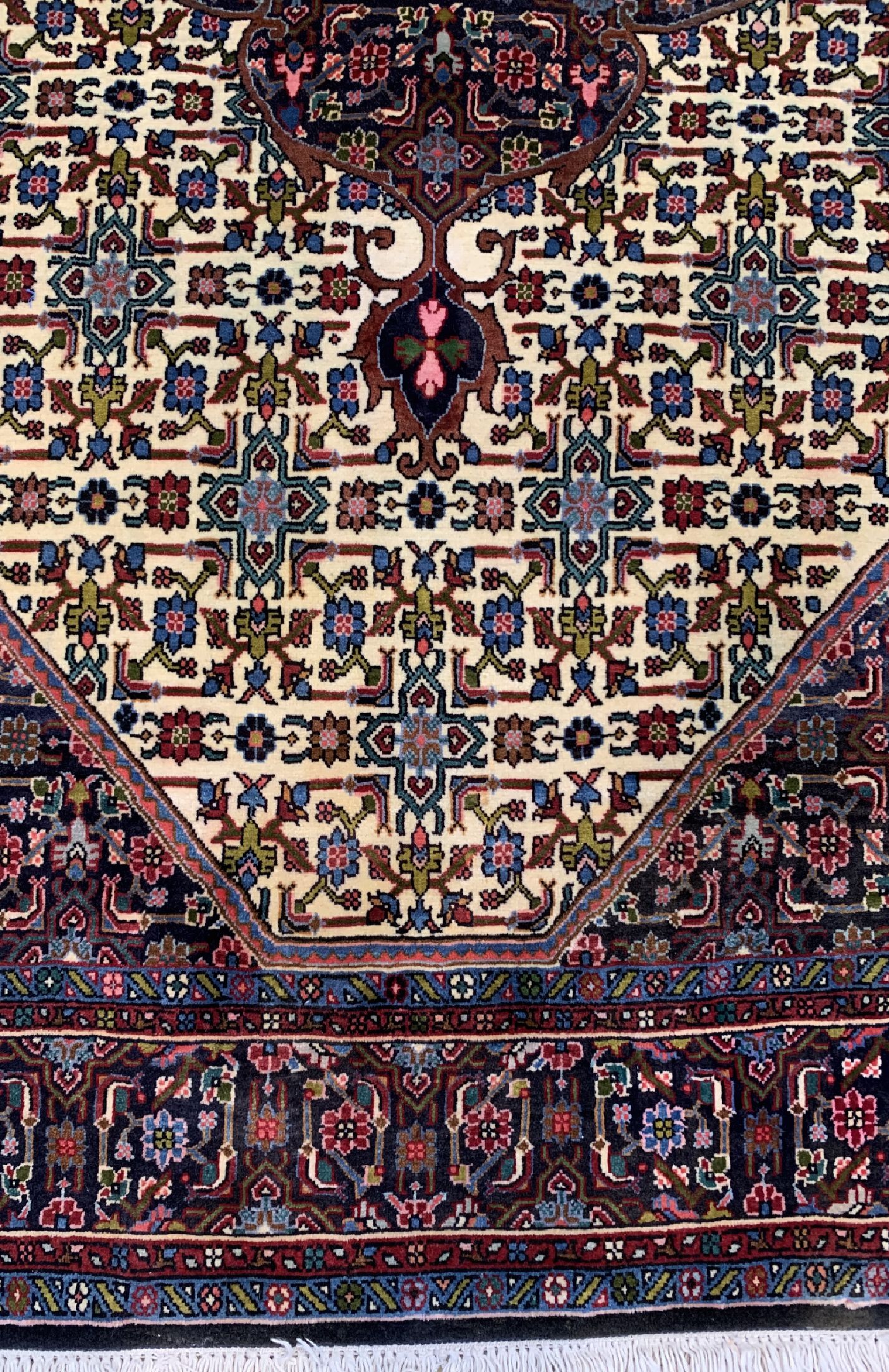 Detail b: Bidjar Kork fein, Persien, ca. 50 Jahre, Korkwolle auf Baumwolle, ca. 166 x 111 cm, gereinigt, EHZ: 1-2