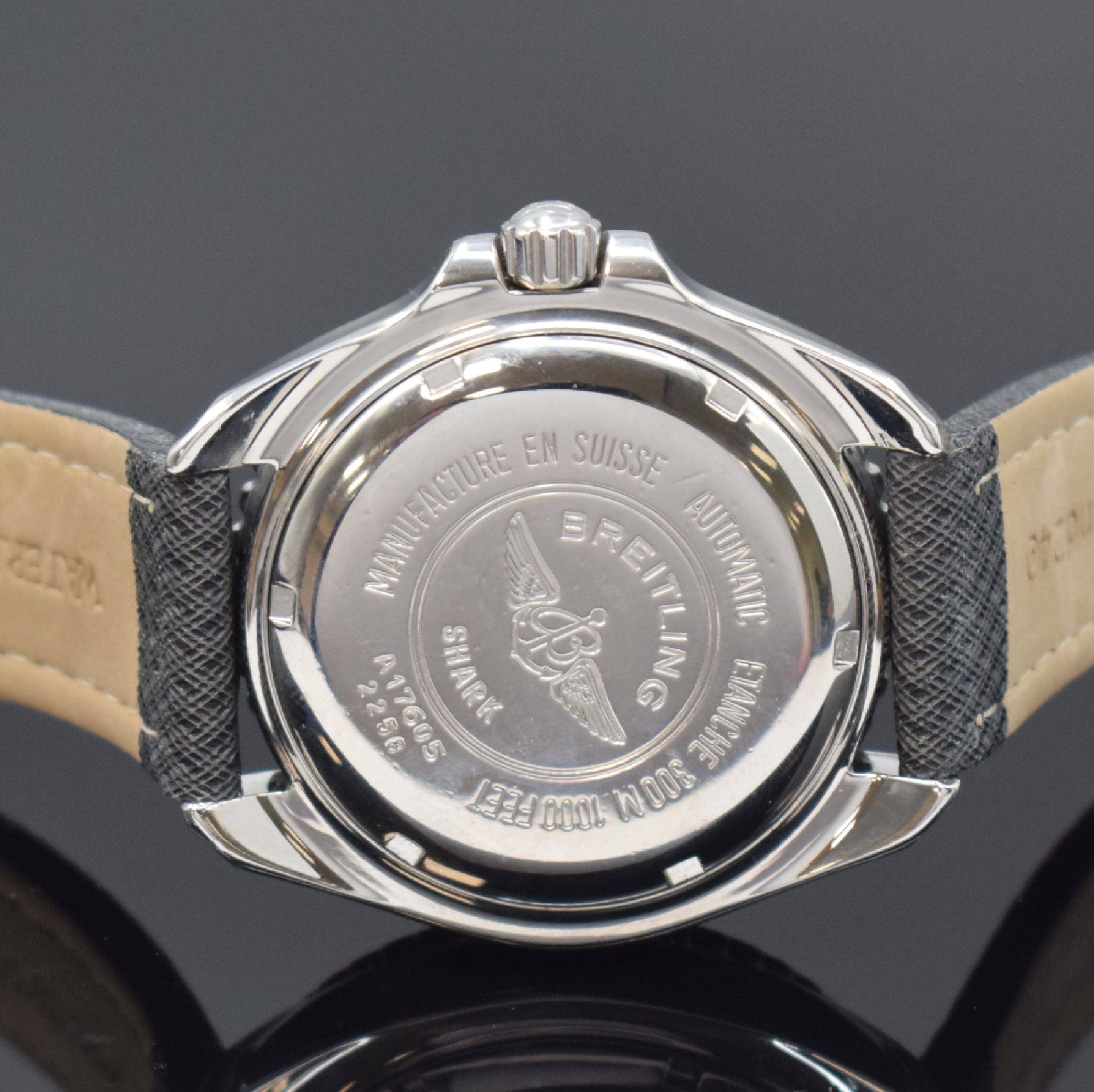 Detail c: BREITLING Shark Herrenarmbanduhr in Edelstahl Referenz A17605, Schweiz um 1995, verschr. Gehäuse, eins. drehb. Lünette m. 60er-Teilung, ...