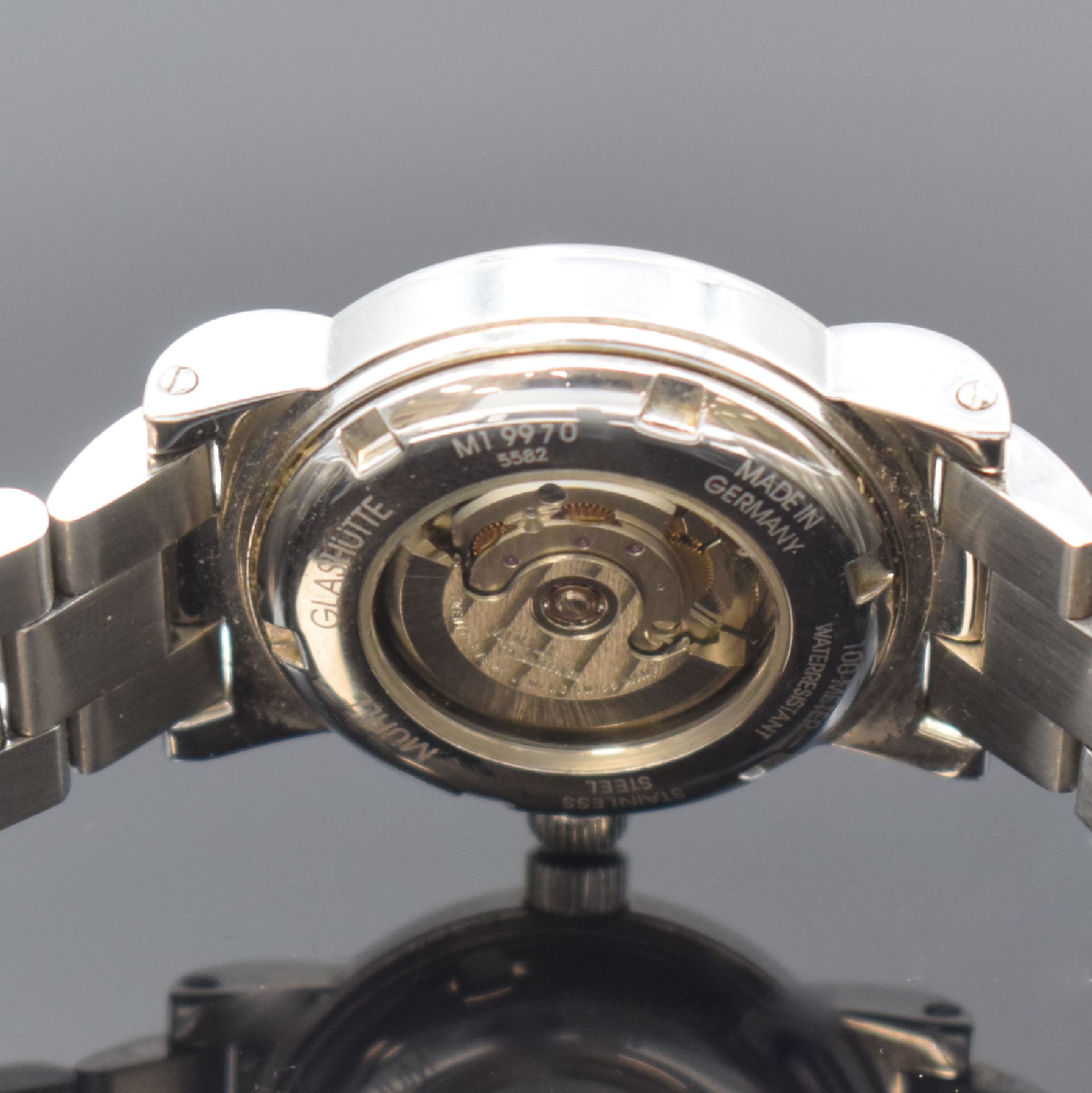Detail e: NAUTISCHE INSTRUMENTE MÜHLE GLASHÜTTE M99 Damenarmbanduhr in Stahl, Deutschland um 2000, Automatik, beids. vergl. Geh. inkl. orig. Stahlband m. ...