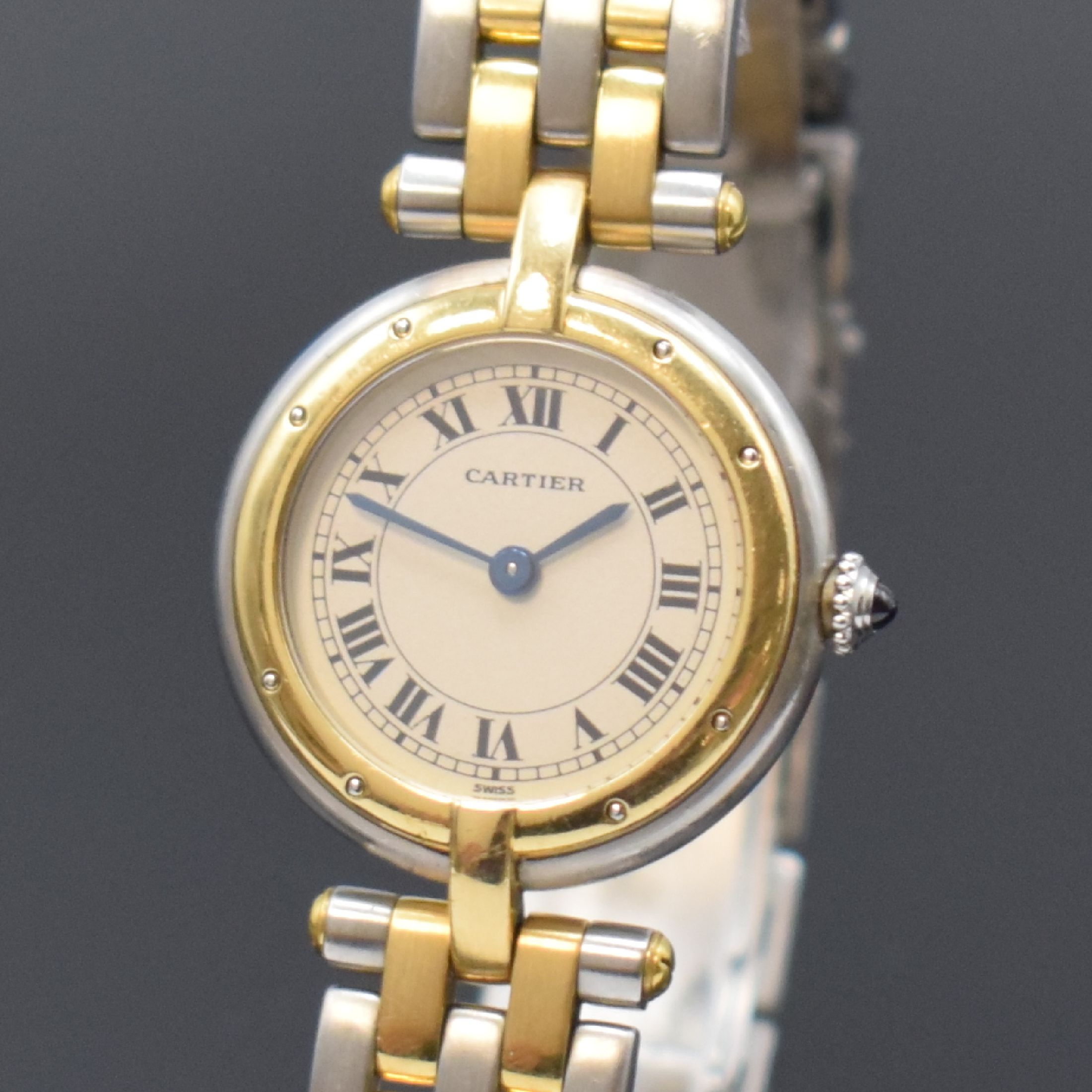 Detail a: CARTIER Panthère Ronde Damenarmbanduhr in Stahl/Gold Referenz 1057920, Schweiz um 1990, quartz, 8-fach verschr. Geh., Gliederband m. dopp. ...