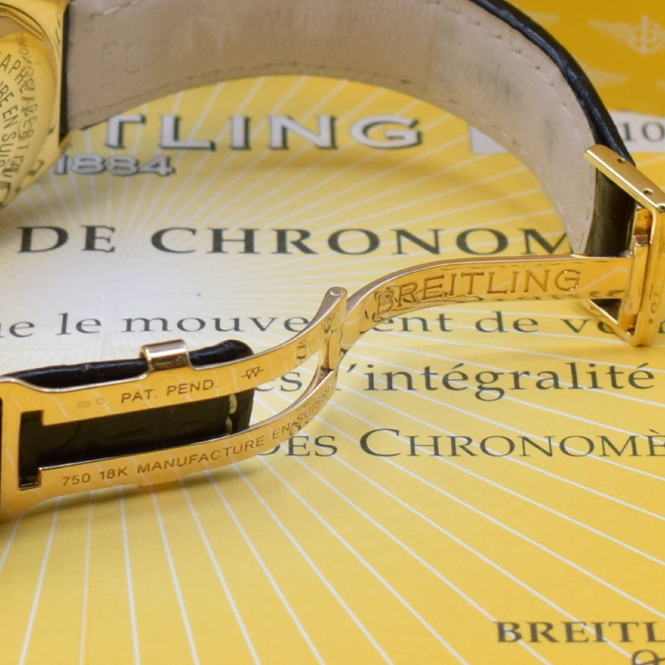 Detail c: BREITLING Herrenchronograph Chronomat in GG 750/000 Referenz K13352 in Chronometerqualität, Schweiz um 2002, Automatik, Lederband m. orig. Faltschl. ...