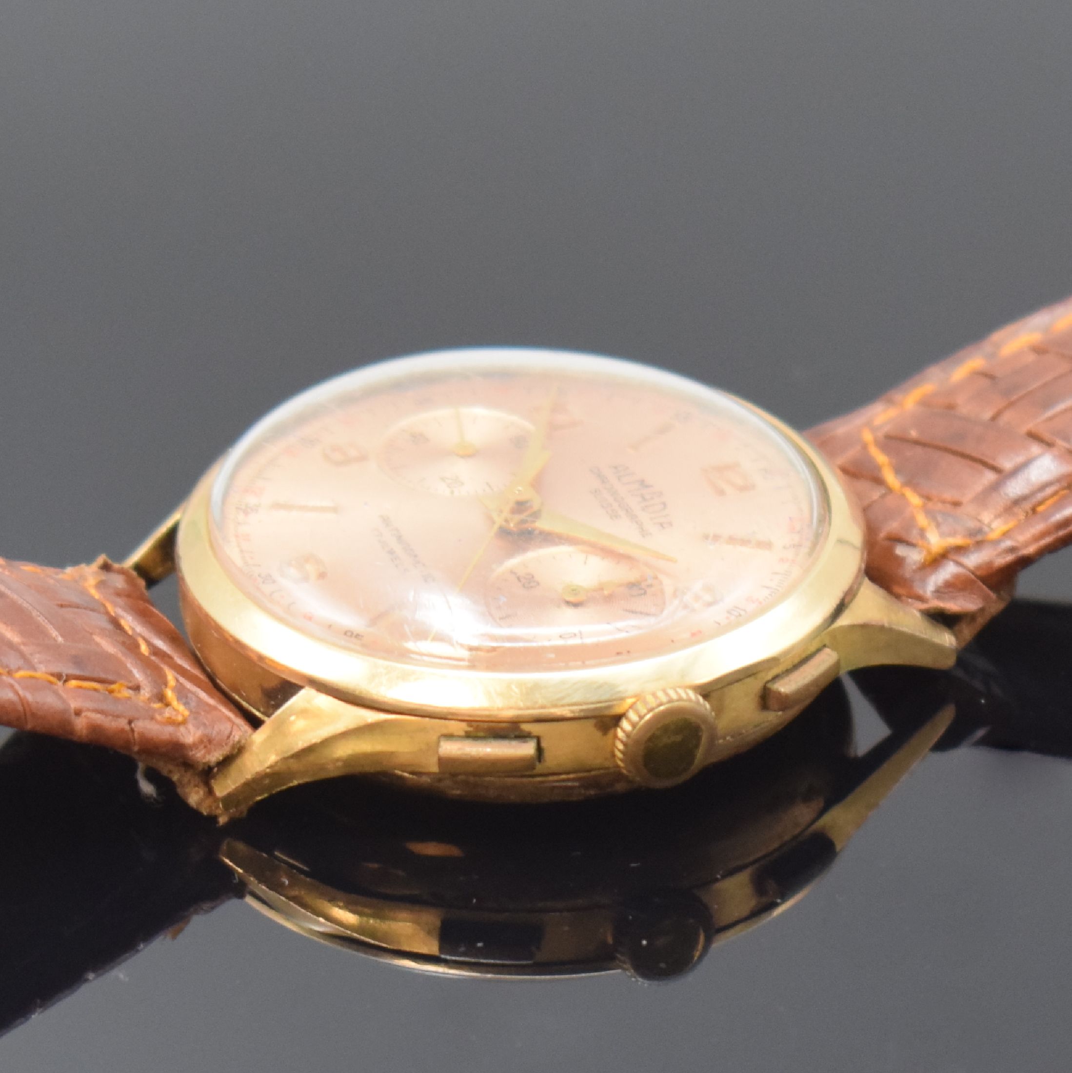 Detail b: ALMADIA / CHRONOGRAPHE SUISSE Armbandchronograph in RG 750/000, Schweiz um 1960, Handaufzug, Boden aufgedr., Geh. dell., Metall Innengeh., ...