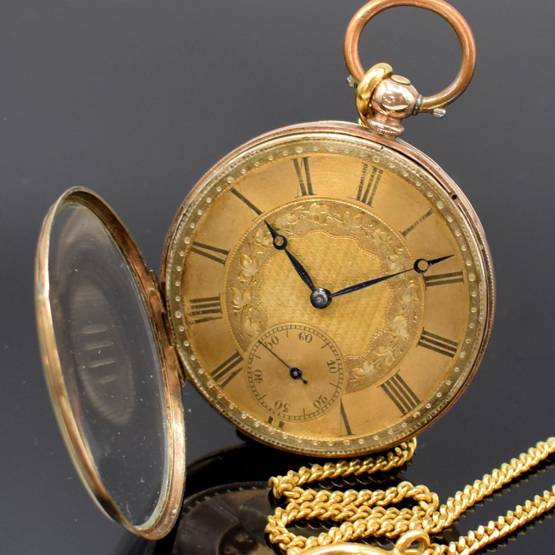 Detail a: Offene Taschenuhr in RG 585/000, Schweiz um 1870, Schlüsselaufzug, guill. u. grav. Geh. dell., Metallcuvette, guill. Zifferbl. verg., gebl. Zeiger ...