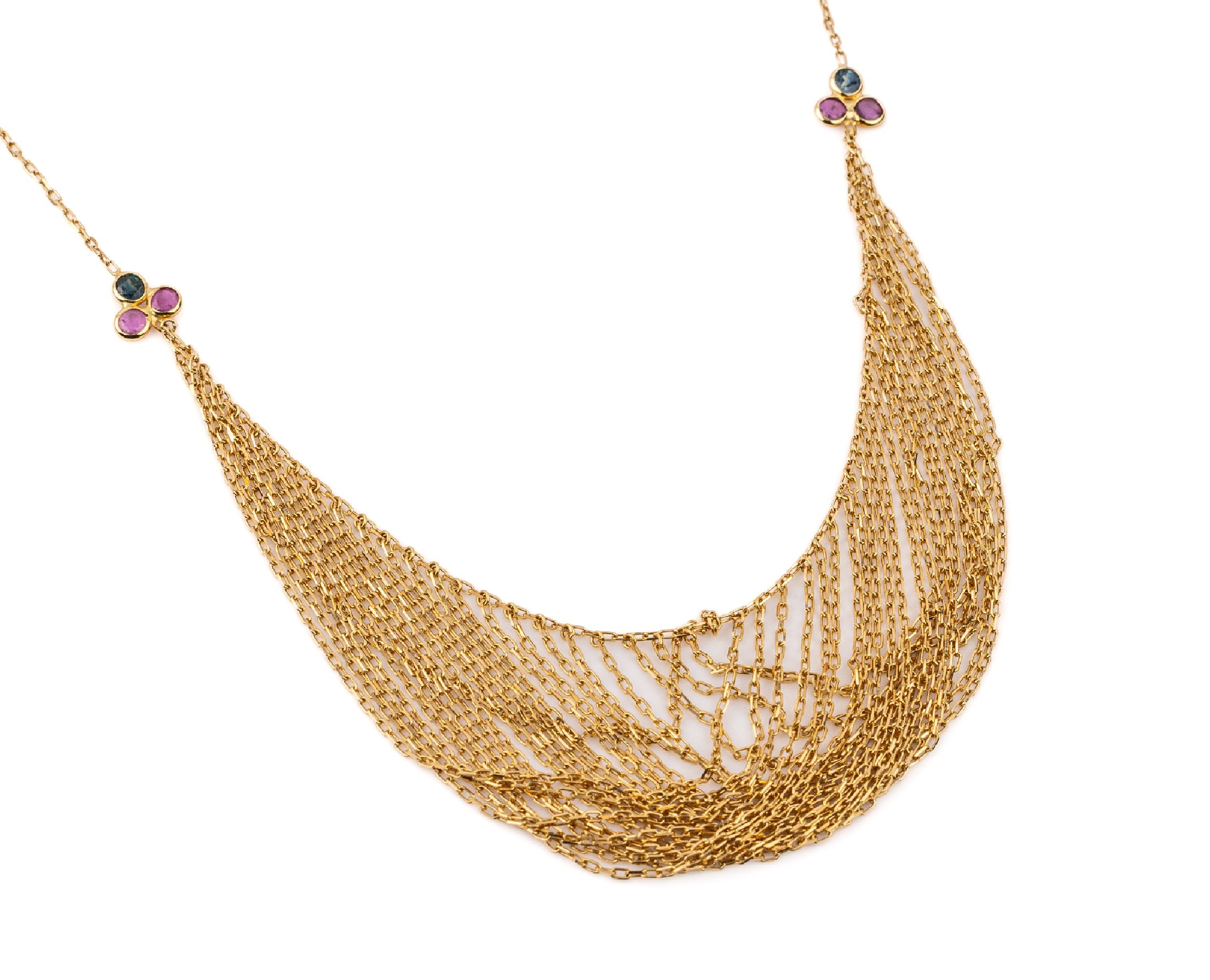 Detail b: 18 kt Gold Collier, GG 750/000, Mittelteil mit 46-reihiger Abhängungen, seitl. je 2 rundfacett. Rubine und 1 rundfacett. Saphire zus. ca. 0.25 ct ...