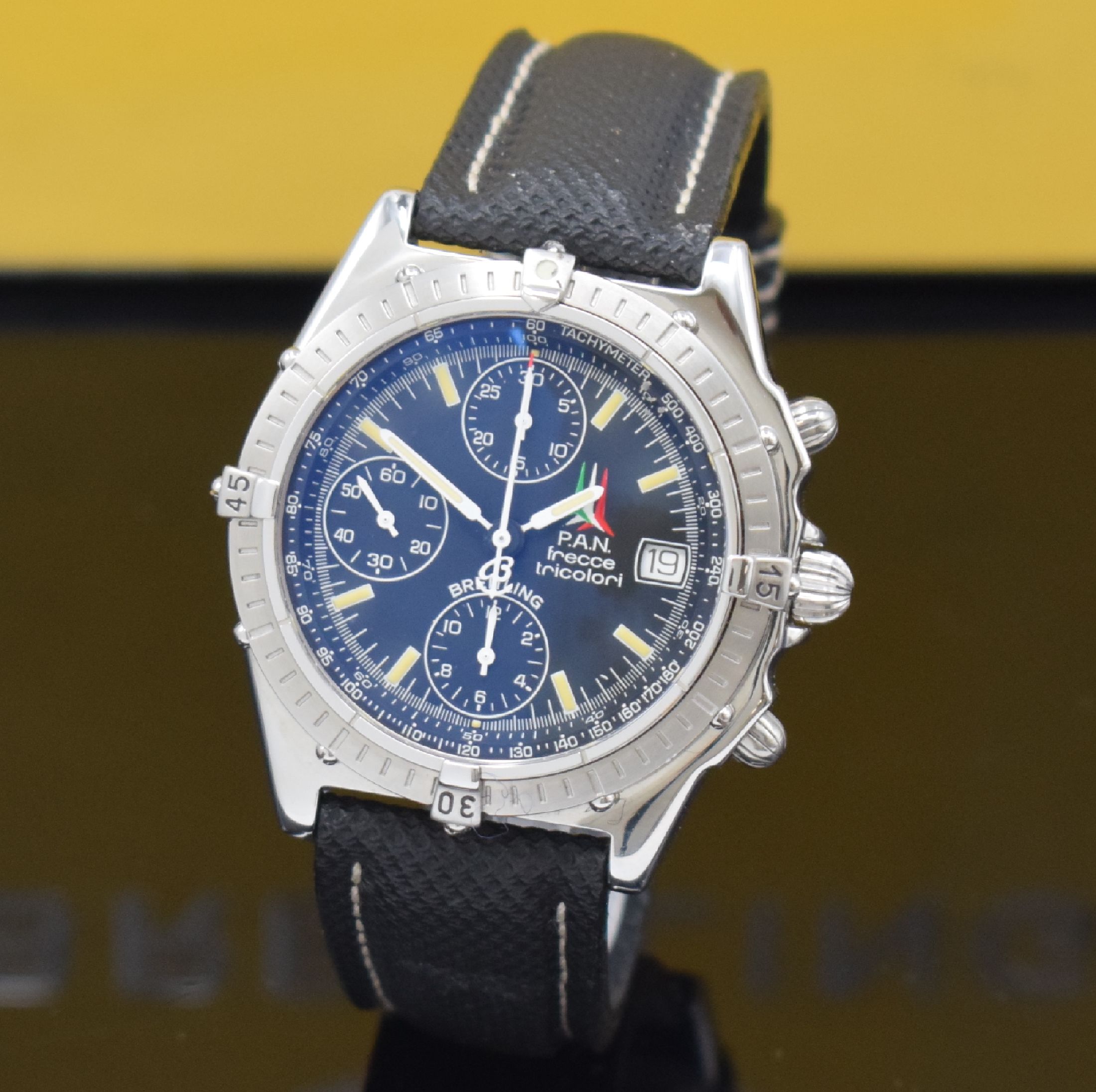 Detail a: BREITLING Armbandchronograph aus der Serie Kunstflugstaffeln hier P.A.N. frecce tricolori Referenz A13050.1, Automatik, Schweiz um 1995, auf 4000 ...