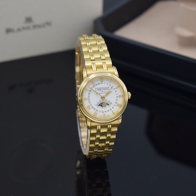 26651213b - BLANCPAIN 18k yellow gold ladies wristwatch with full calendar reference 6395, self winding, solid, two-piece construction gold case including bracelet with deployant clasp, snap on bezel, enamel colored dial with Roman hours, display of hours, minutes, day, date, month and moon phase, correction at the sides in case inserted, diameter approx. 26,5 mm, length approx. 18 cm, original box & papers, condition 2