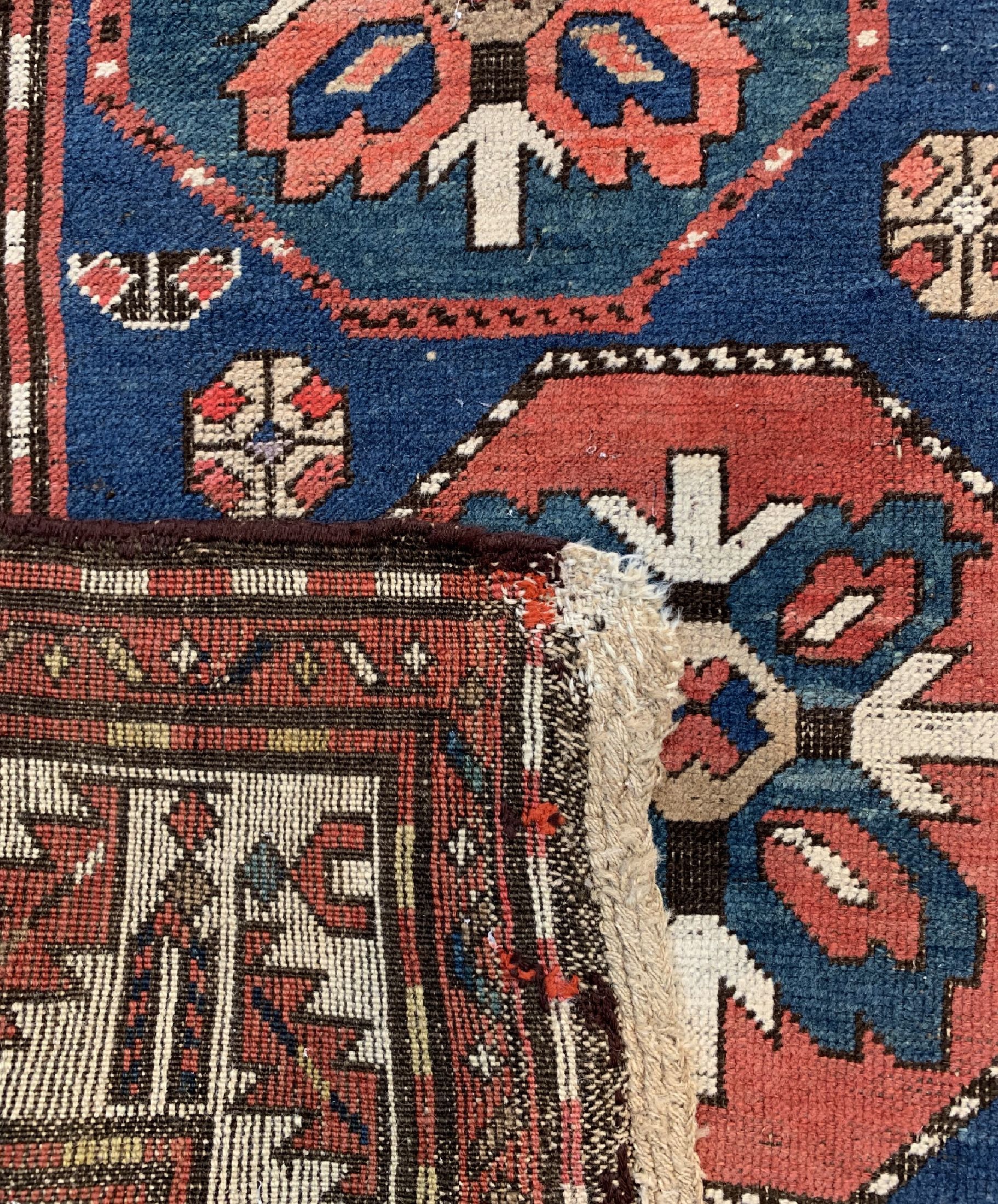 Detail e: Tschelaberd antik, Kaukasus, 19.Jhd, Wolle auf Wolle, ca. 270 x 154 cm, EHZ: 3