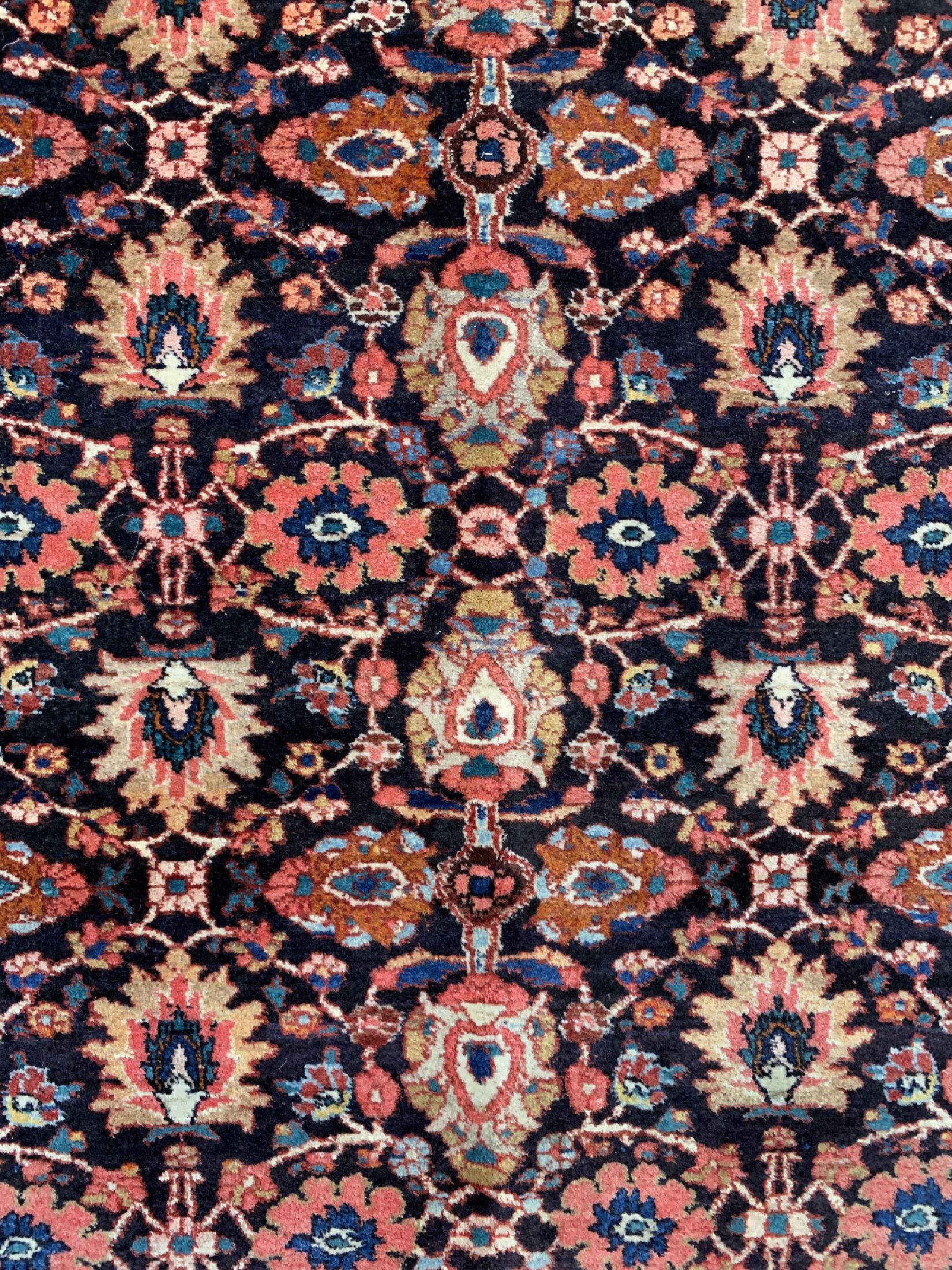 Detail c: Bidjar alt, Persien, um 1950, Wolle auf Baumwolle, ca. 208 x 140 cm, EHZ: 1-2
