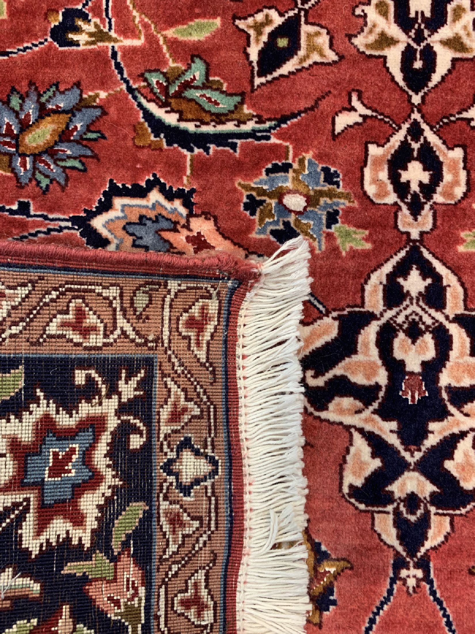 Detail d: Täbriz fein(50 Raj), Persien, ca. 40 Jahre,Korkwolle mit Seide, ca. 140 x 108 cm, gefärbt, EHZ: 1-2