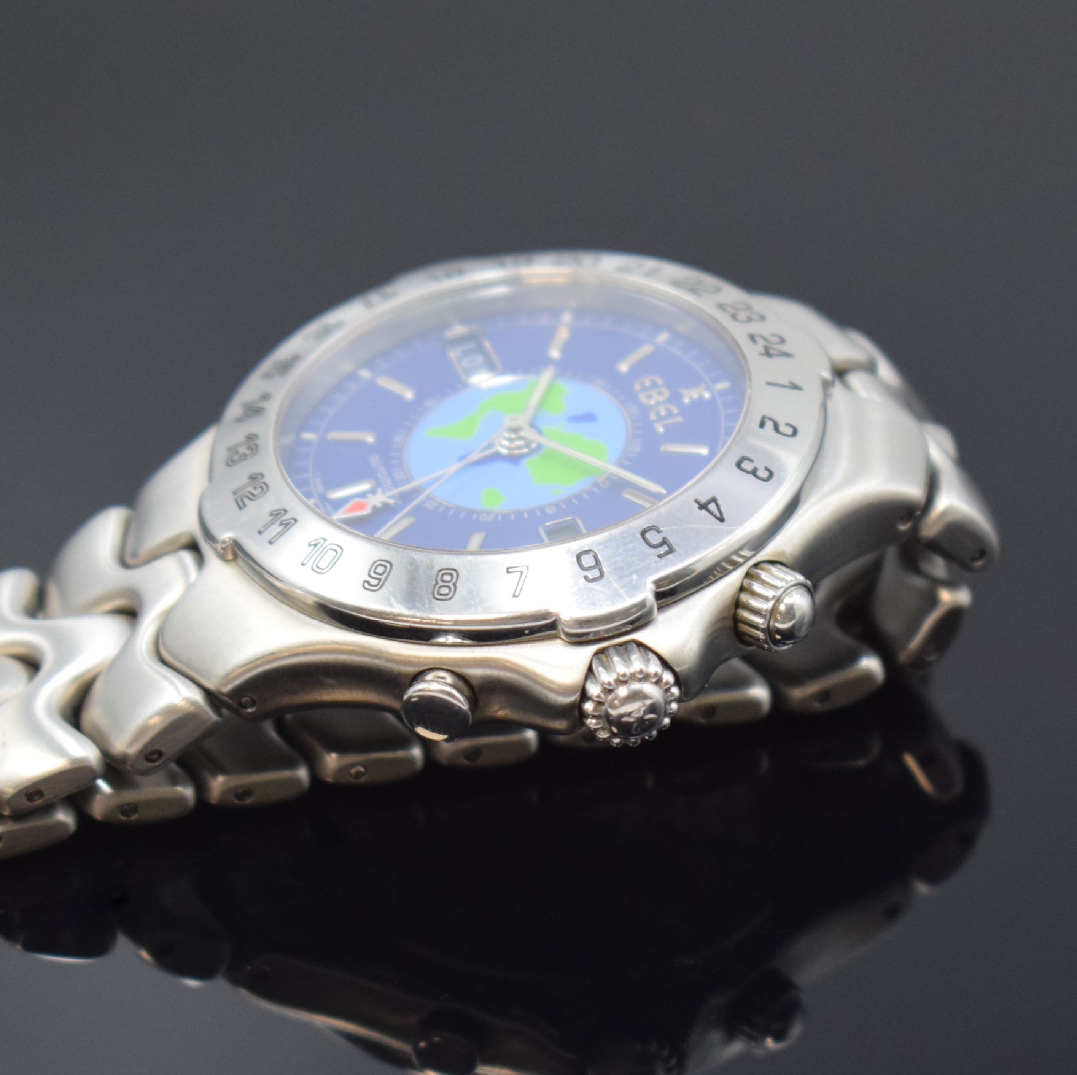 Detail d: EBEL Herrenarmbanduhr Modell Sportwave Meridian Worldtimer, Schweiz um 1995, Automatik, Edelstahlgeh. inkl. Wellengliederband m. dopp. Faltschl., ...