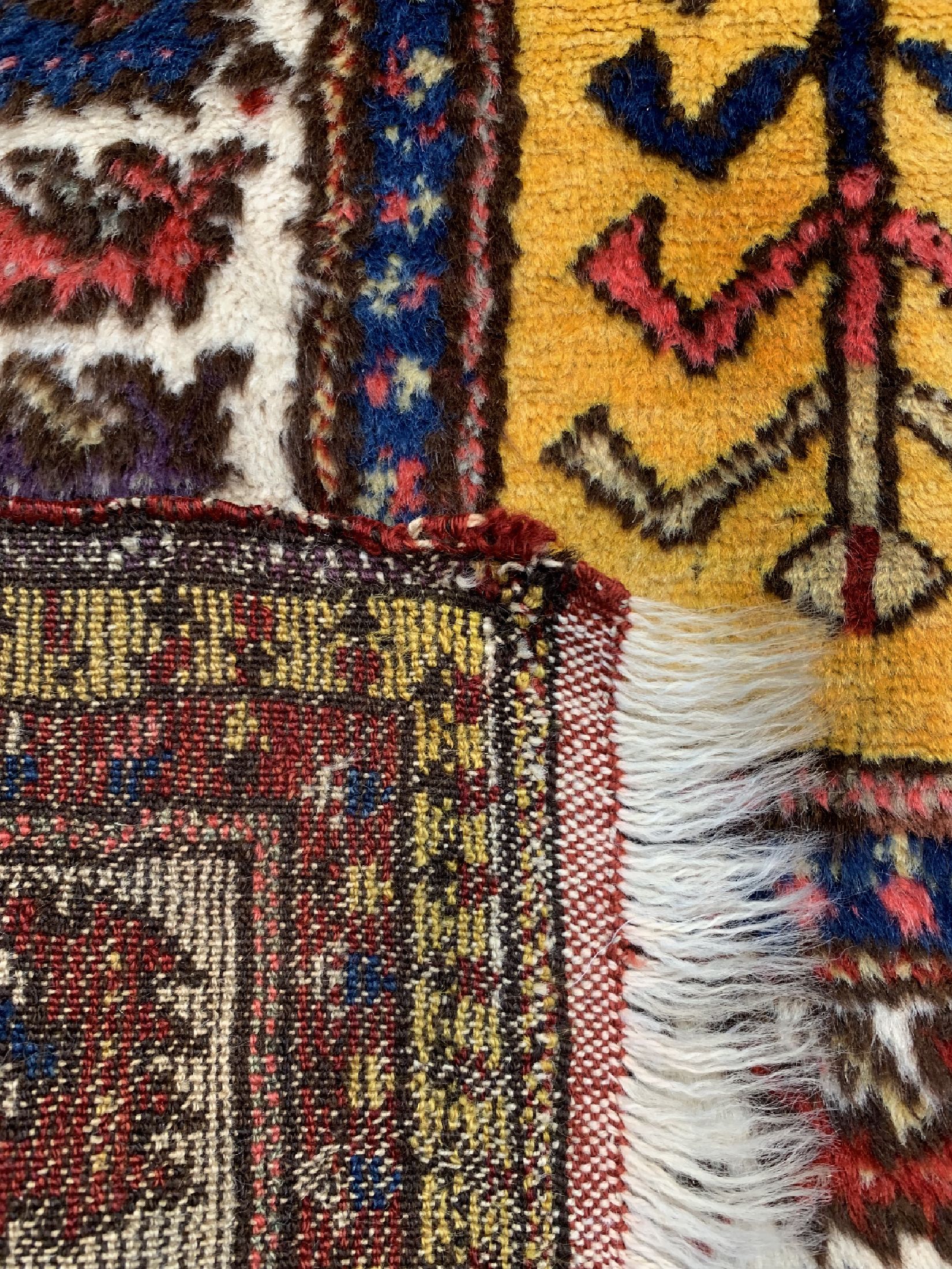 Detail c: Melas antik, Türkei, um 1900, Wolle auf Wolle, ca. 145 x 110 cm, EHZ: 2-3