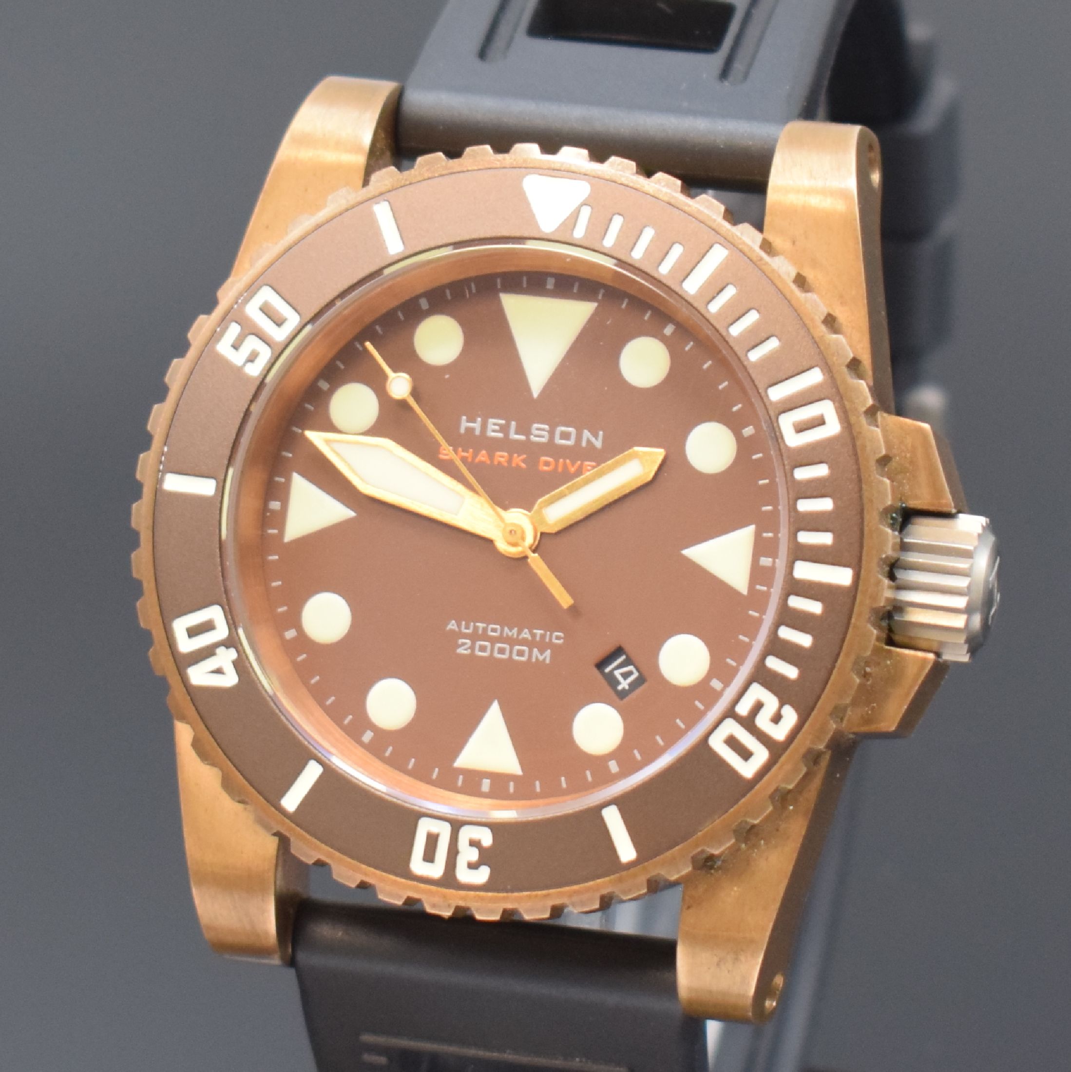 Detail a: HELSON Shark Diver Herrenarmbanduhr in Bronze, Schweiz verk. lt. beil. Garantiekarte 08/2011, Automatik, Titanboden und Krone verschr., Kautschukband ...