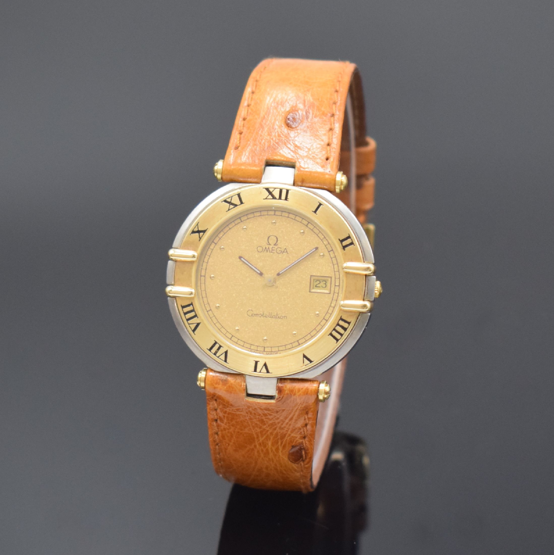 OMEGA Constellation Armbanduhr in Stahl/Gold, Schweiz um 1985, quarz, orig. Lederband m. verg. Dornschl., Boden m. Darst. Sternwarte aufgedr., ...