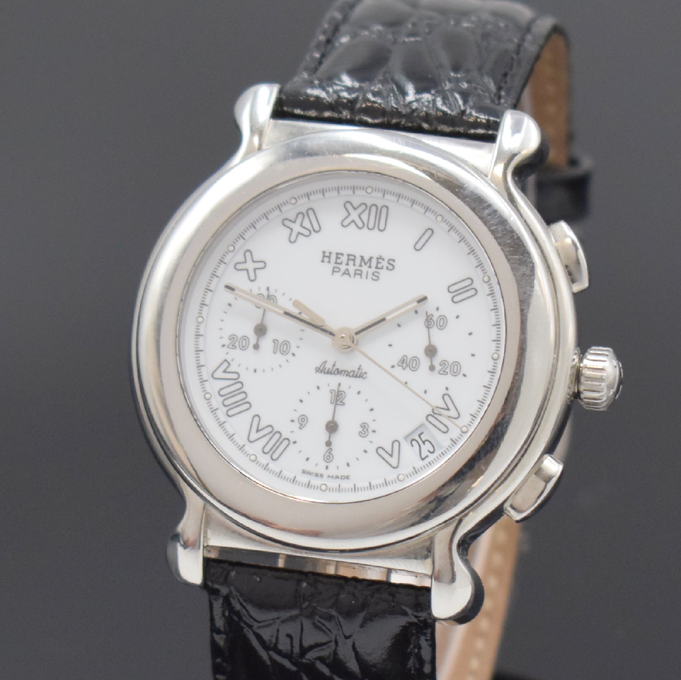 Detail a: HERMES Kepler Herrenchronograph in Stahl Referenz KP1.910, Schweiz um 2000, Automatik, beids. vergl. Geh., Boden 8-fach verschr., weißes Zifferbl. ...