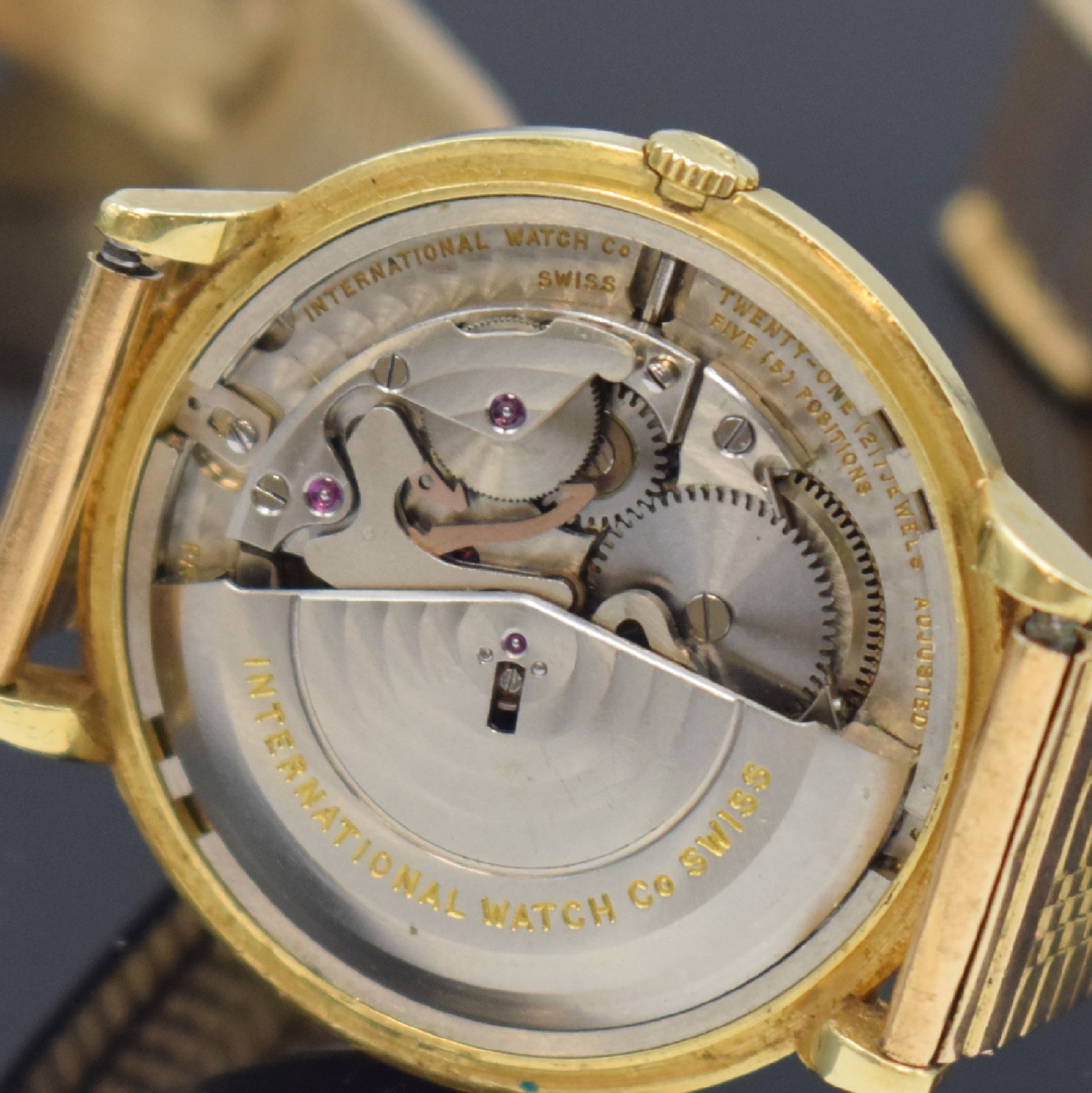 Detail g: IWC Automatic Yard Armbanduhr in GG 750/000 am neutralen Goldband in RG 750/000, Schweiz um 1960, 2-tlg. Geh., Boden aufgedr., orig. Krone, silb. ...