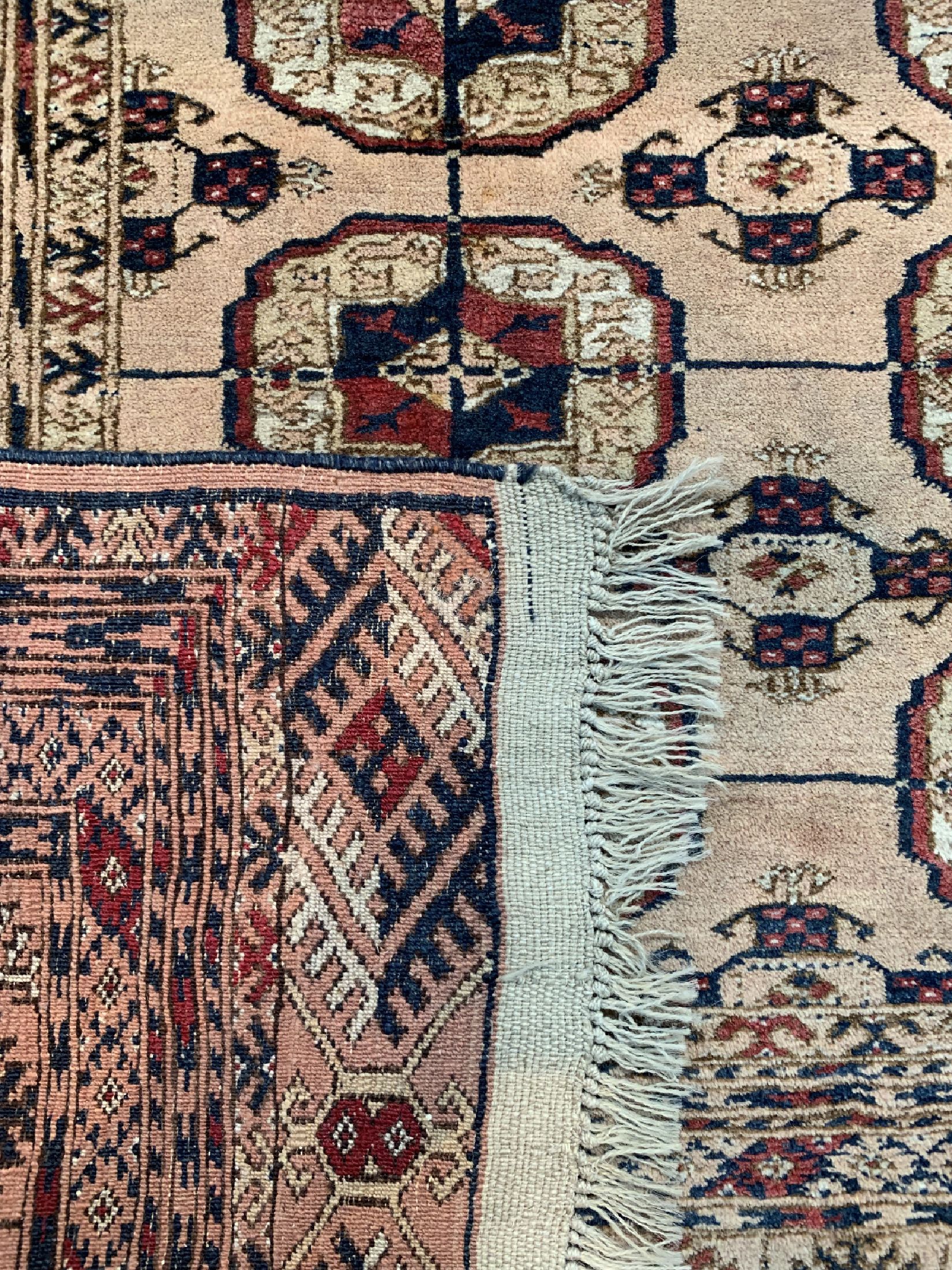 Detail d: Buchara alt, Rußland, um 1940, Wolle auf Wolle, ca. 180 x 133 cm, EHZ: 2