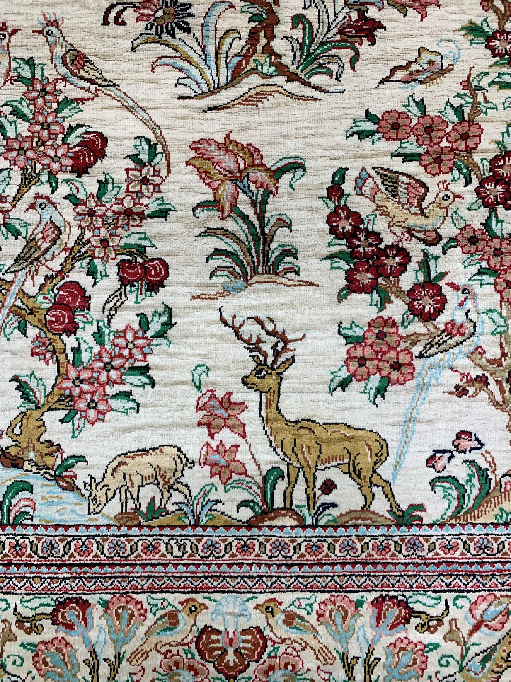 Detail c: Ghom Seide, Persien, ca. 50 Jahre, reine Naturseide, ca. 150 x 101 cm, gereinigt, EHZ: 1-2
