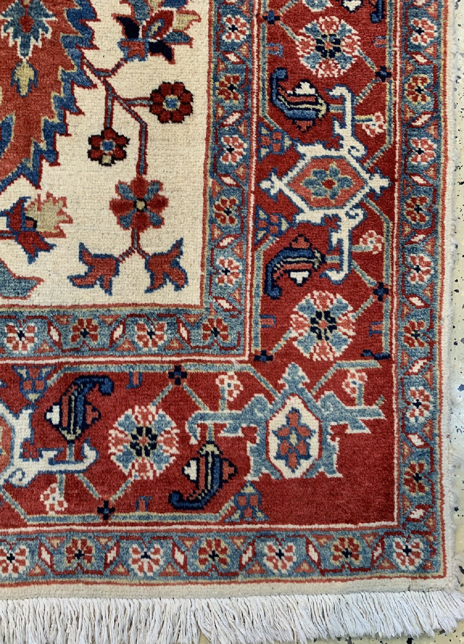 Detail a: Heriz, Persien, ca. 50 Jahre, Wolle auf Baumwolle, ca. 220 x 163 cm, gereinigt, EHZ: 2(kleine Mottenfrass Stellen).