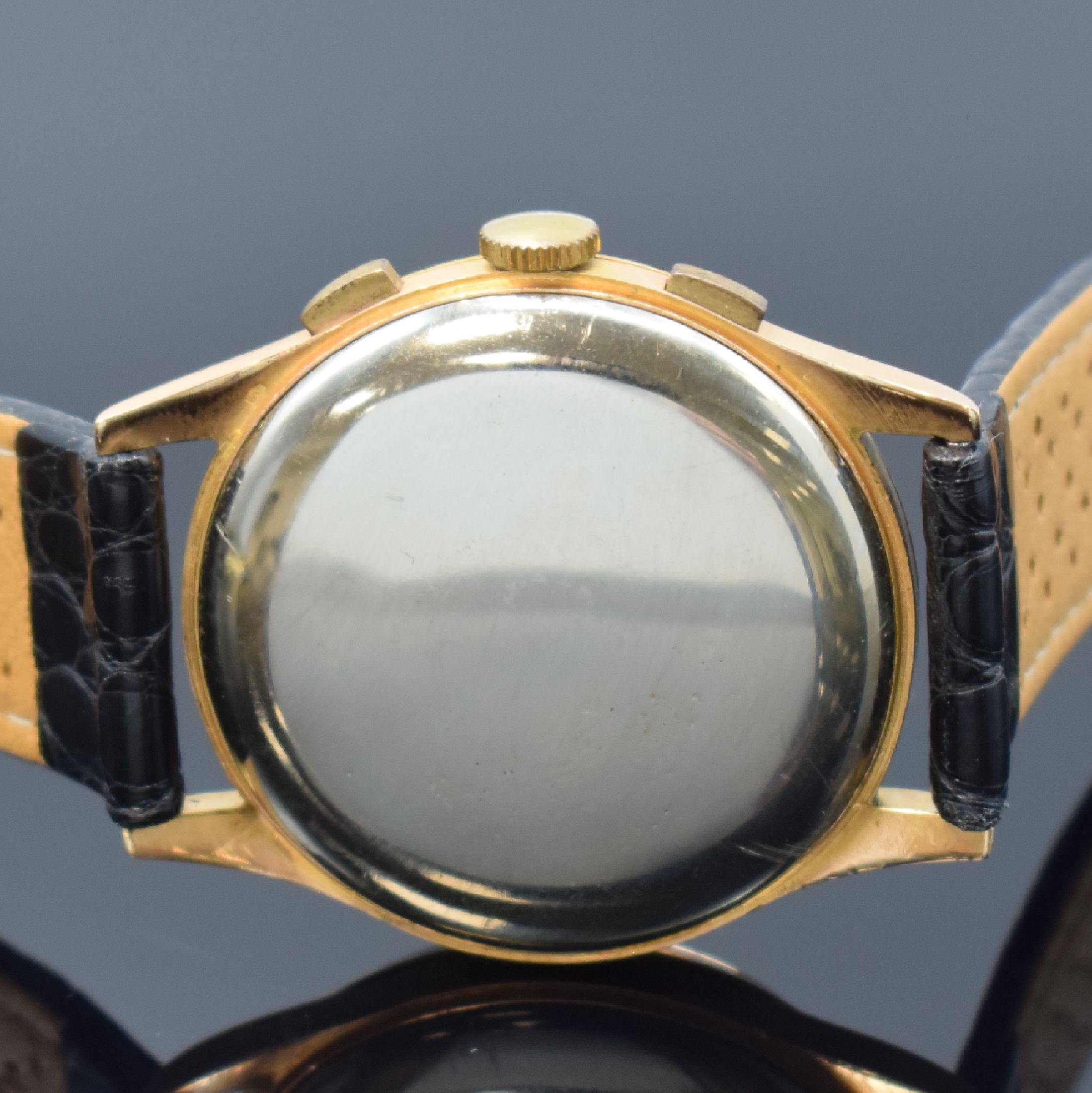 Detail d: BAUME & MERCIER Armbandchronograph in RG 750/000, Schweiz um 1945, Handaufzug, gedr. Geh. dell., Rückdeckel zu richten, Metall Innendeckel, silb. ...