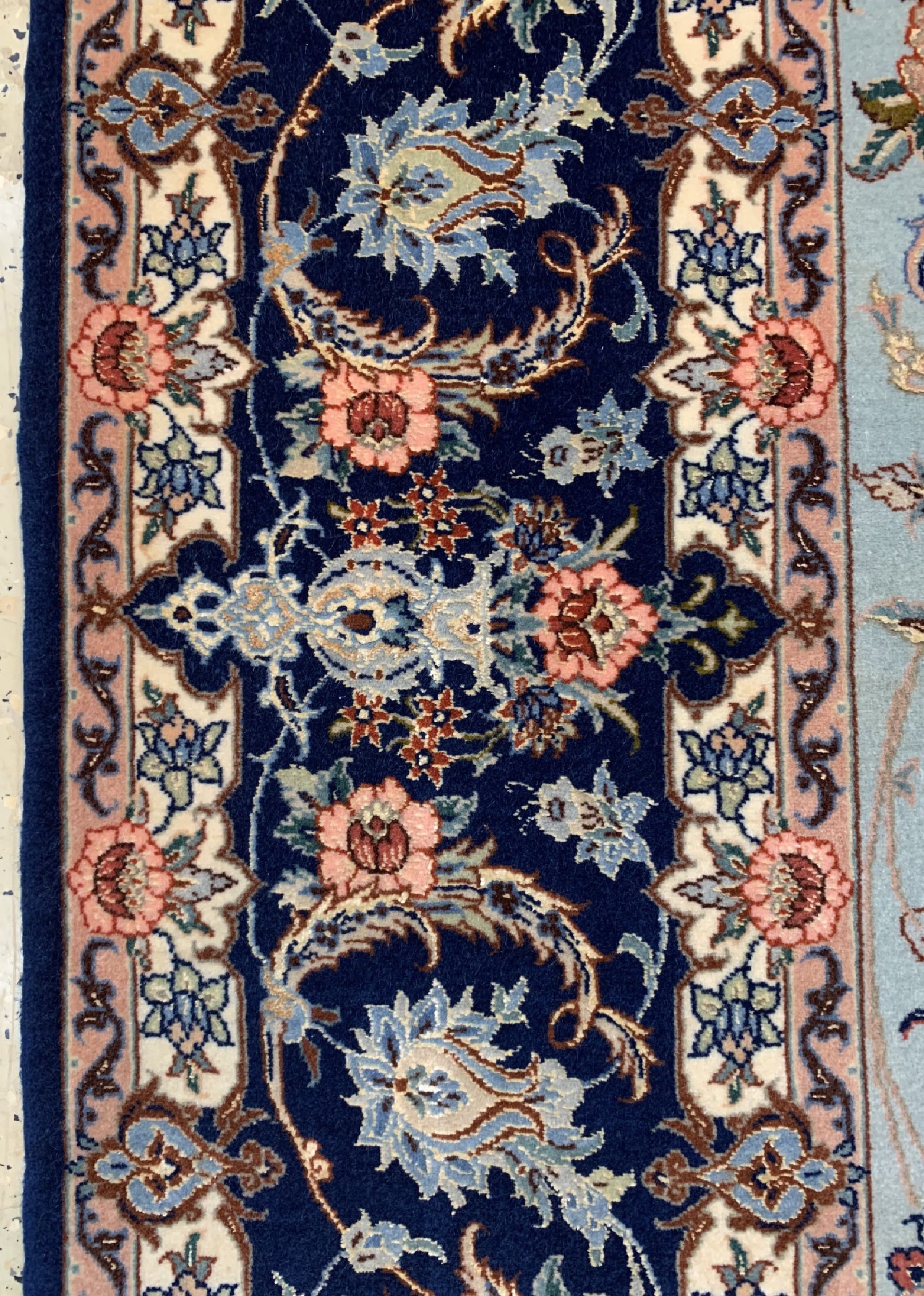 Detail d: Esfahan fein Persien, signiert(Kasiri), um 1960, Korkwolle mit und auf Seide, ca. 222 x 145 cm, ca. 1,0 Mio. Kn/qm, gereinigt, EHZ: 1-2