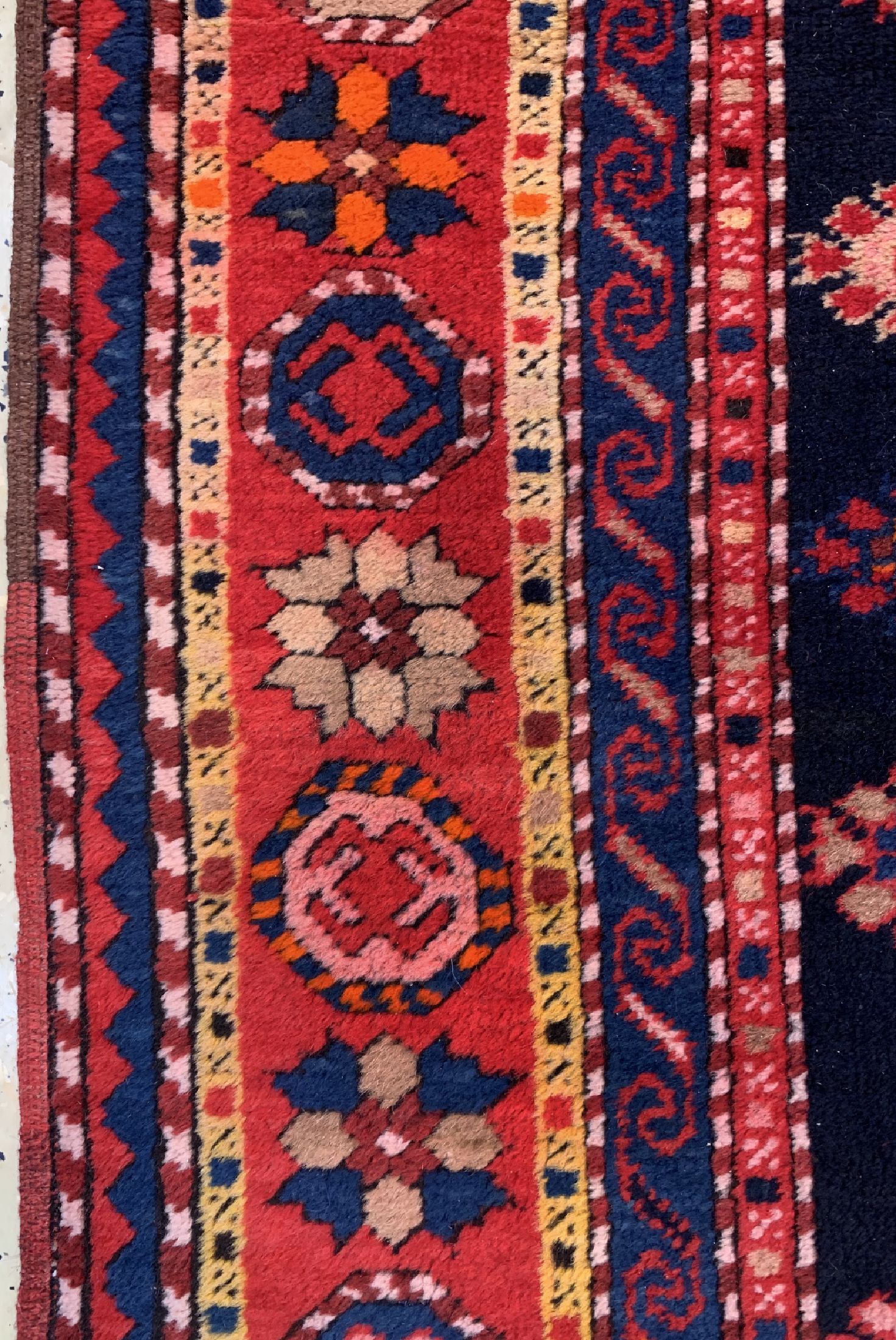 Detail c: Kazak alt, Kaukasus, um 1920/1930, Wolle auf Wolle, ca. 257 x 117 cm, EHZ: 3
