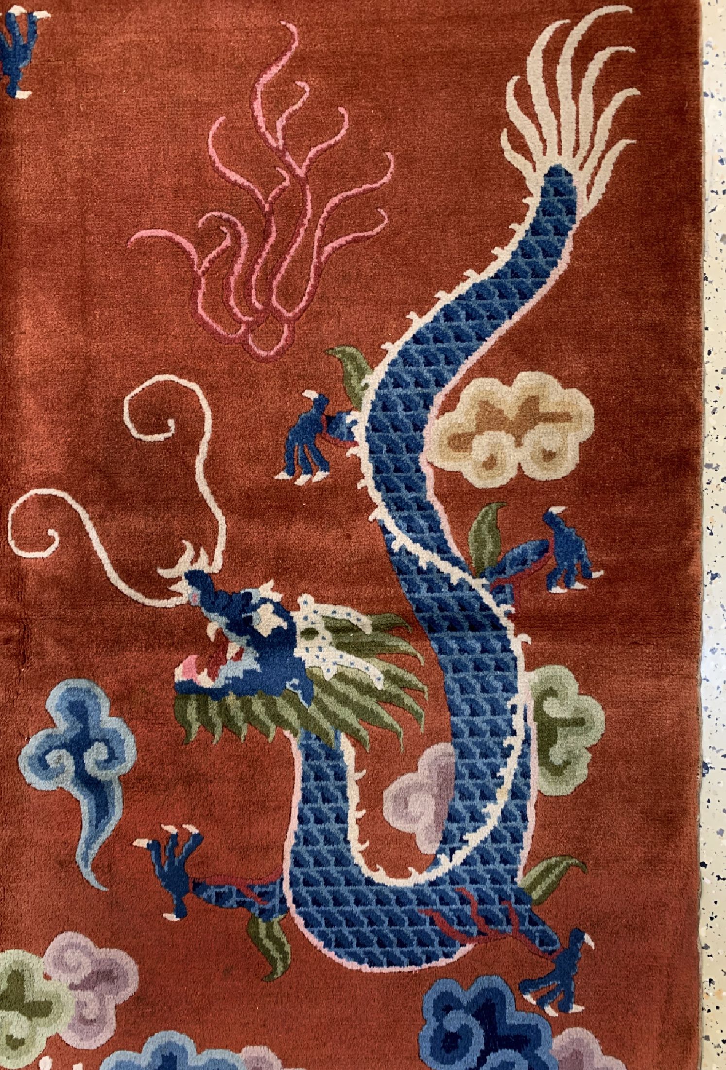 Detail e: Peking"Drachenteppich", China, um 1950/1960, Wolle auf Baumwolle, ca. 295 x 206 cm, EHZ: 2, (kleine Mottenfraß Stellen)