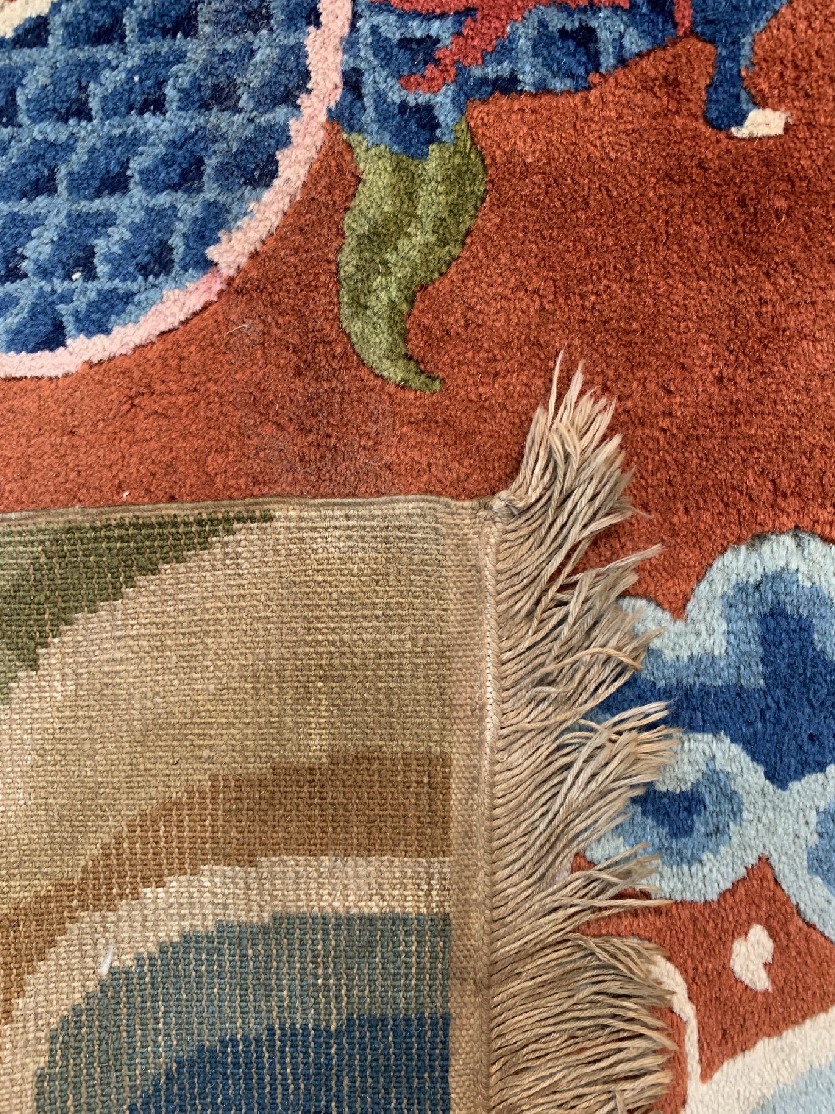 Detail f: Peking"Drachenteppich", China, um 1950/1960, Wolle auf Baumwolle, ca. 295 x 206 cm, EHZ: 2, (kleine Mottenfraß Stellen)