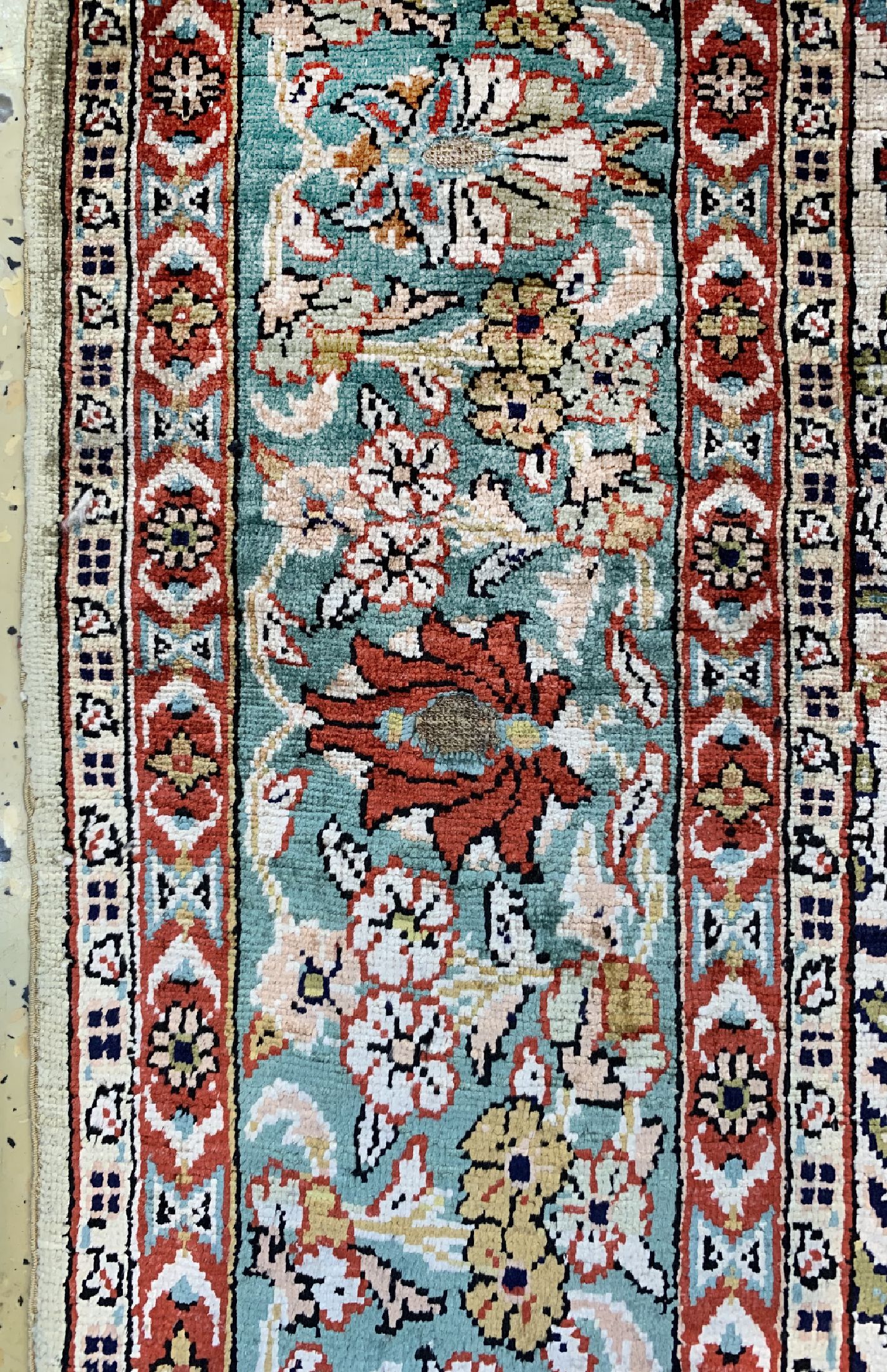 Detail c: Istambul Seide"Chinar", Türkei, um 1950, reine Naturseide, ca. 235 x 90 cm, gereinigt, EHZ: 2, Metallbroschiert.