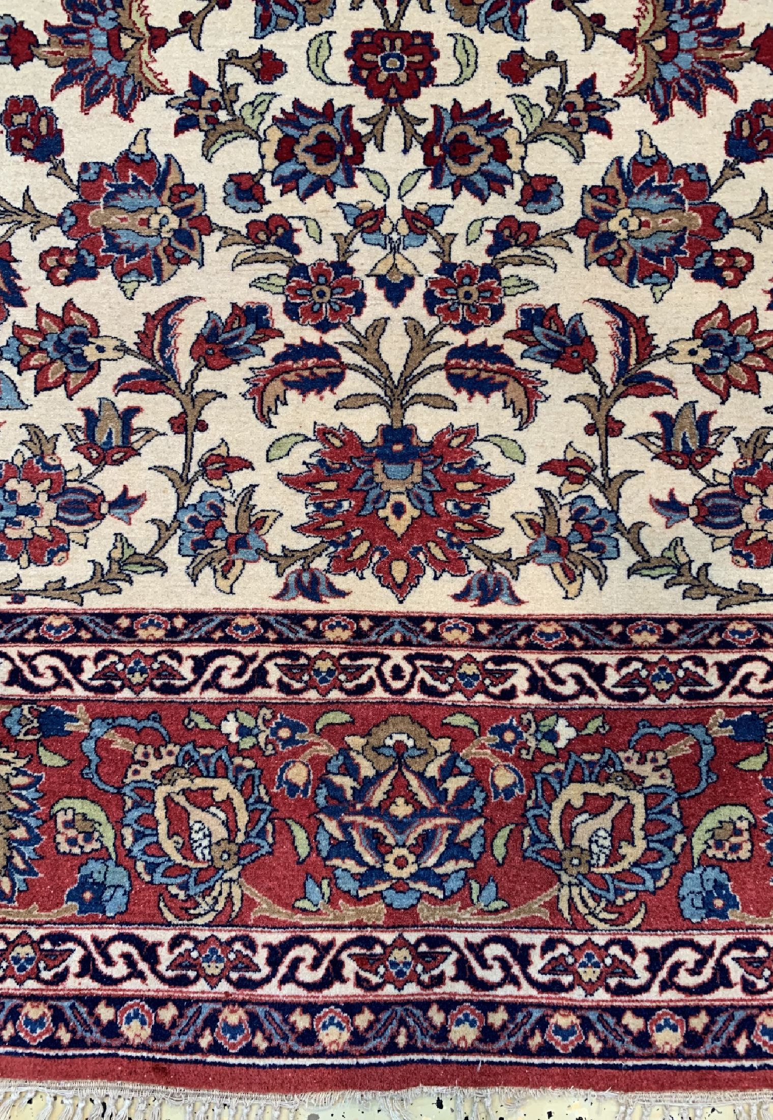 Detail b: Esfahan fein antik, Persien, um 1900, Korkwolle auf Seide, ca. 205 x 140 cm, ca. 1,0Mio. Kn/qm, gereinigt, EHZ: 2