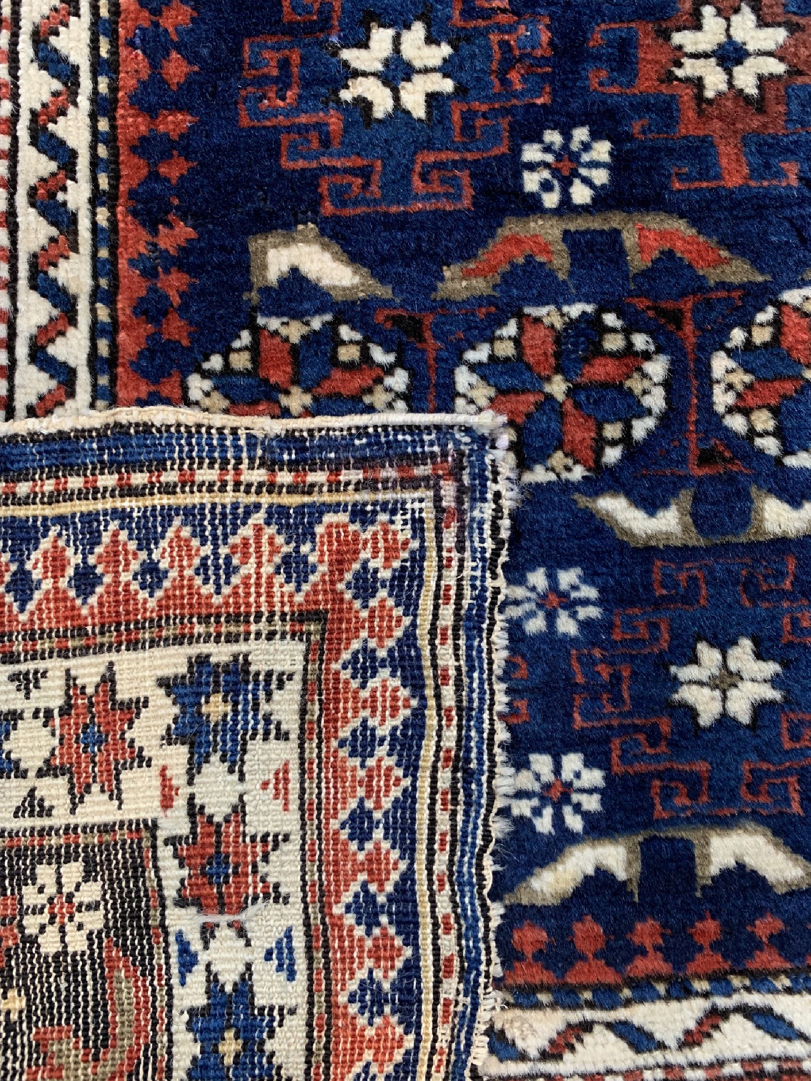 Detail d: Antiker"Chichi"Kazak, Kaukasus, um 1900, Wolle auf Wolle, ca. 155 x 121 cm, EHZ: 2