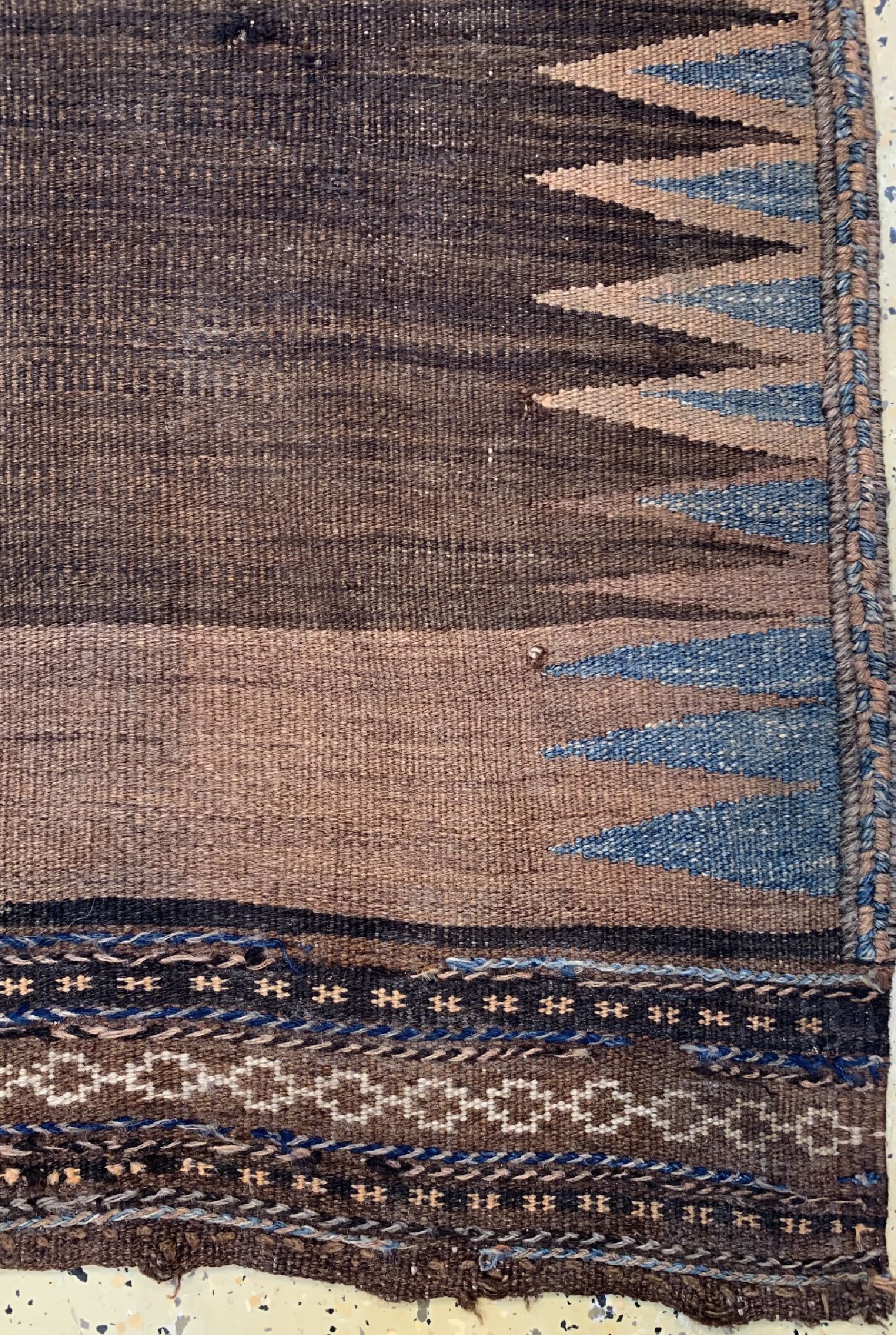 Detail a: Belutsch Sofreh, Persien, 19.Jhd, Wolle aufWolle, ca. 150 x 150 cm, EHZ: 2(kleines Loch)