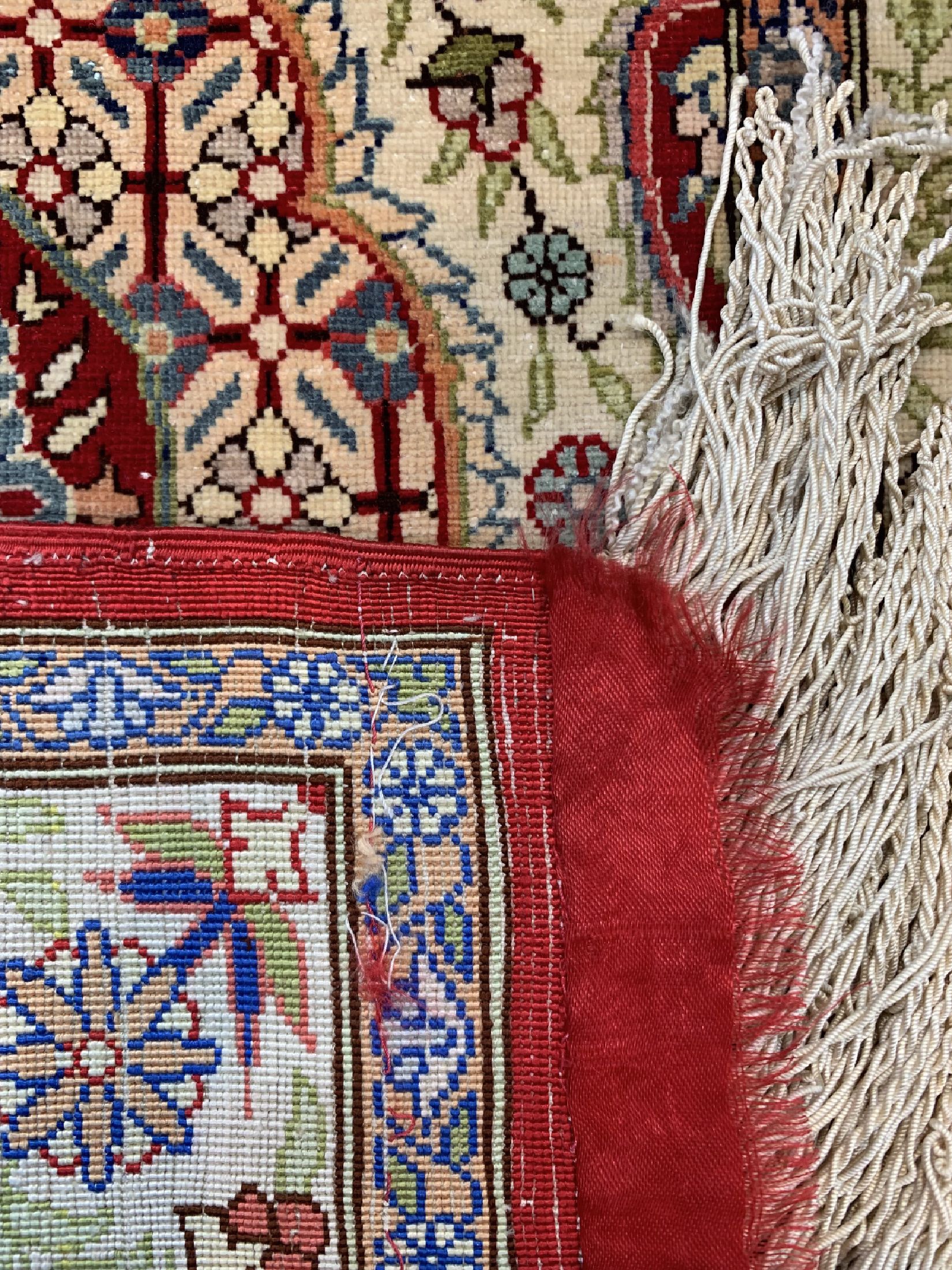 Detail e: Hereke Seide, signiert, Türkei, ca. 50 Jahre, reine Naturseide, ca. 73 x 50 cm, gereinigt, EHZ: 1