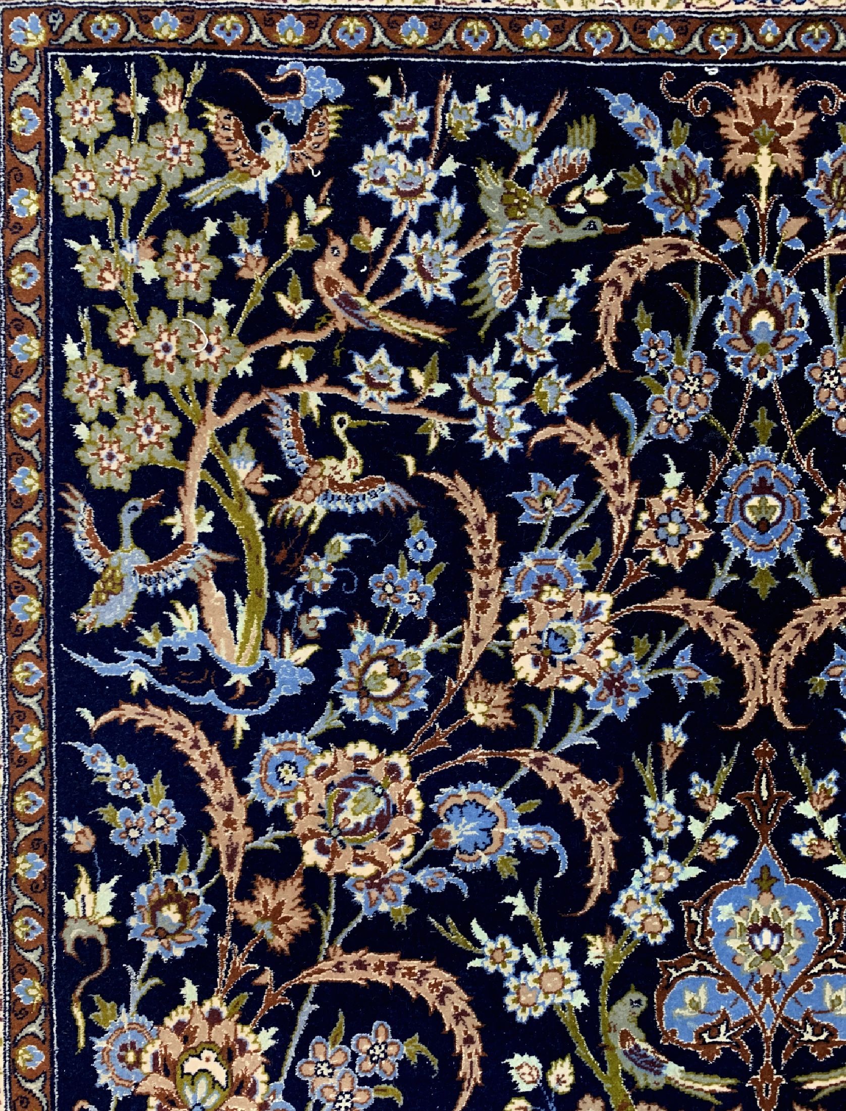 Detail c: Esfahan fein, Persien, ca. 50 Jahre, Korkwolle mit und auf Seide, ca. 233 x 142 cm,EHZ: 1-2