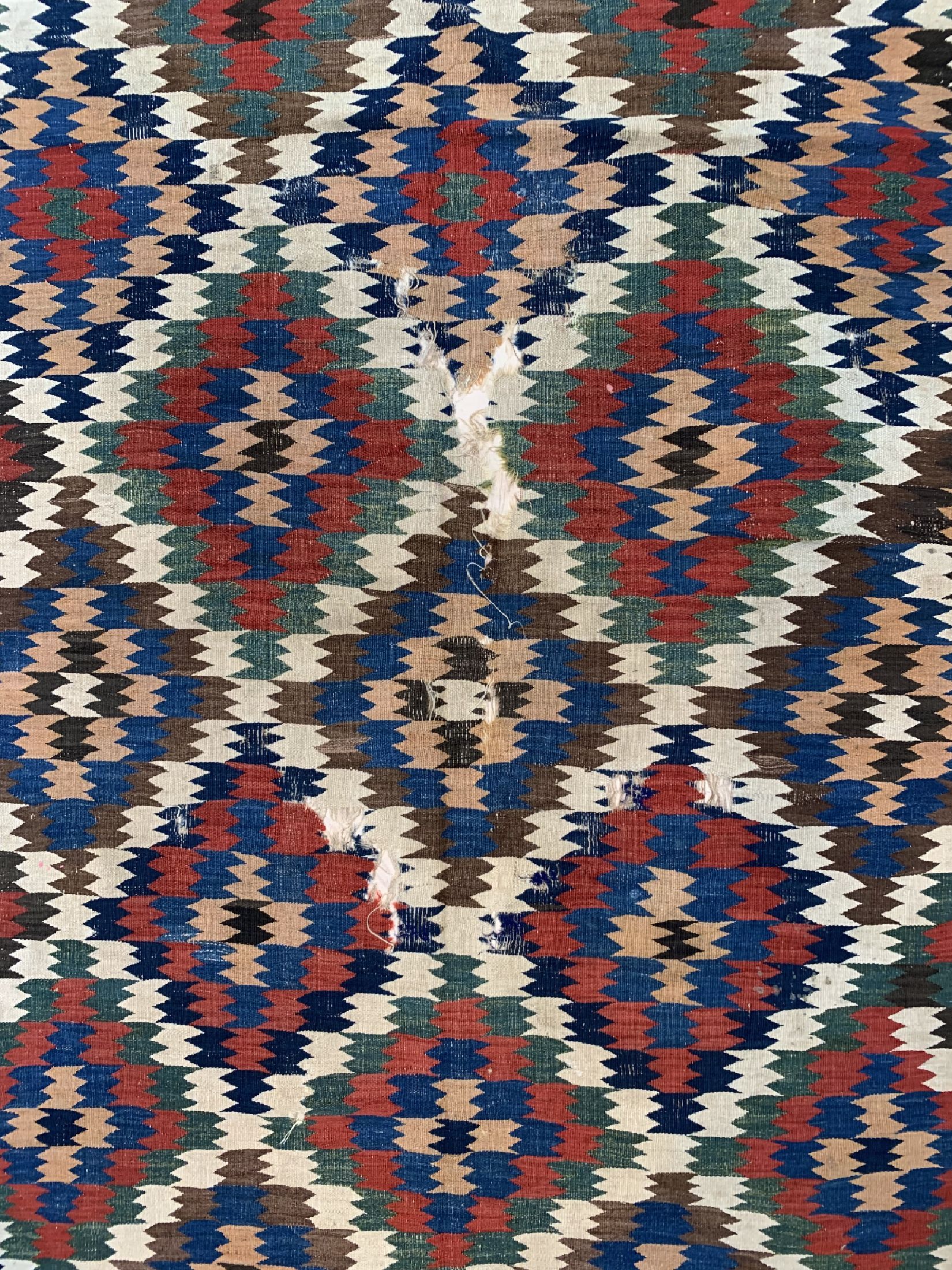 Detail b: Antiker Weramin Kelim, Persien, 19.Jhd, Wolle auf Wolle, ca. 255 x 155 cm, EHZ: 4