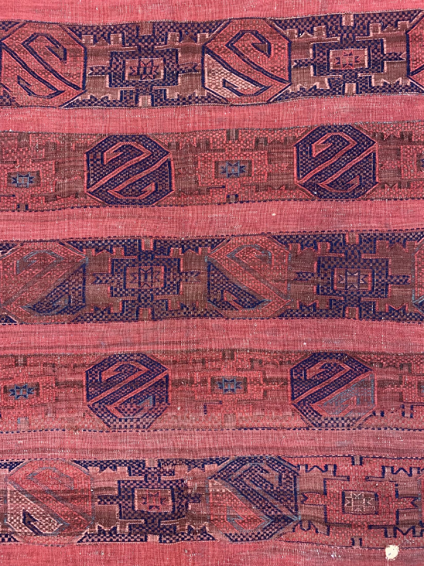 Detail b: Antiker Bergama Kelim, Türkei, 19.Jhd, Wolle auf Wolle, ca. 200 x 155 cm, EHZ: 4